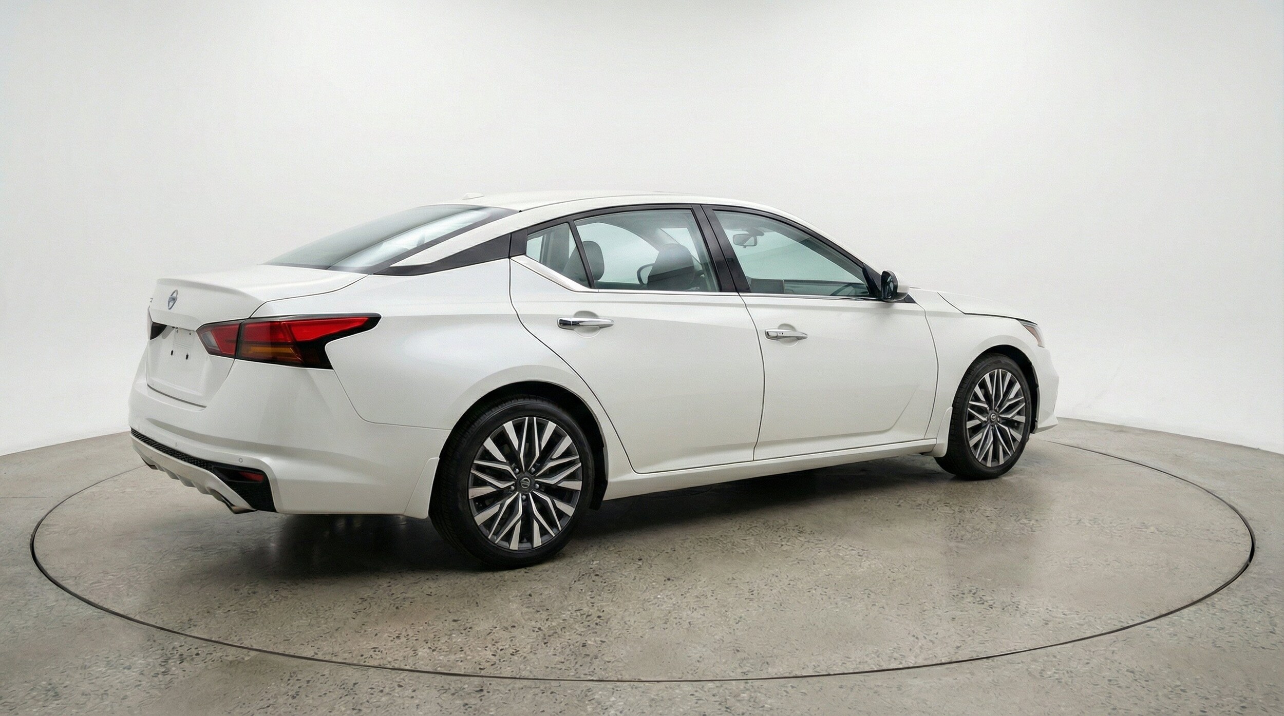 Thumbnail: 2025 Nissan Altima - 9