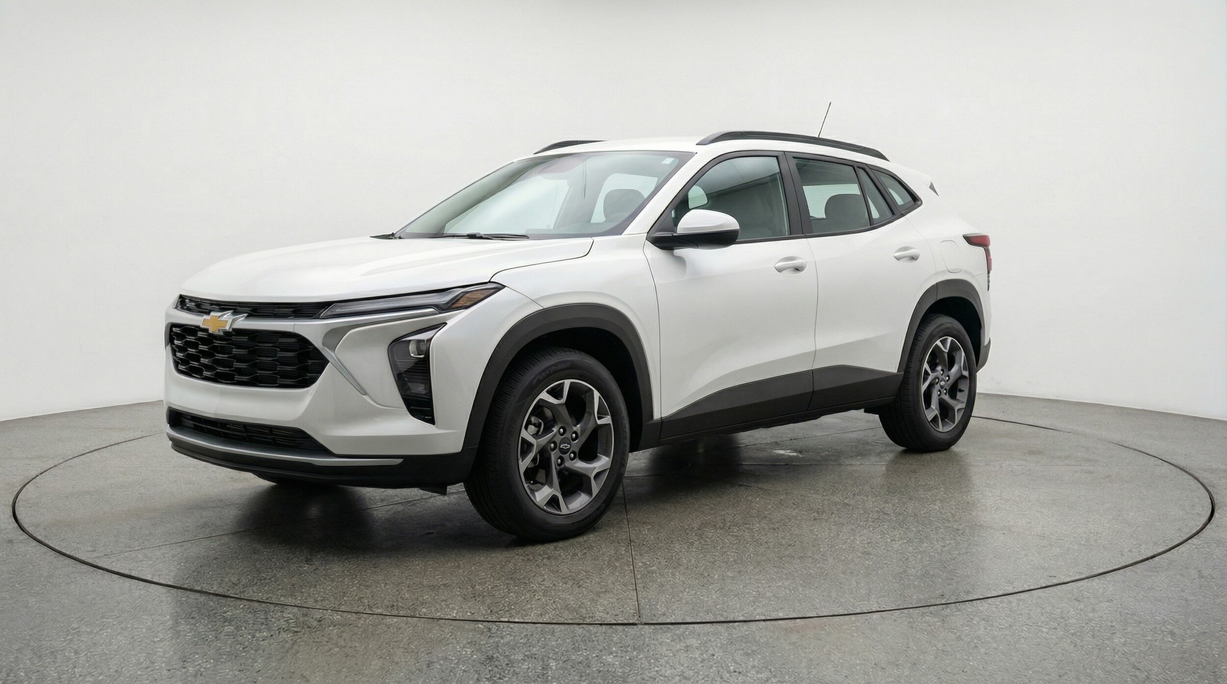 Thumbnail: 2025 Chevrolet Trax - 3