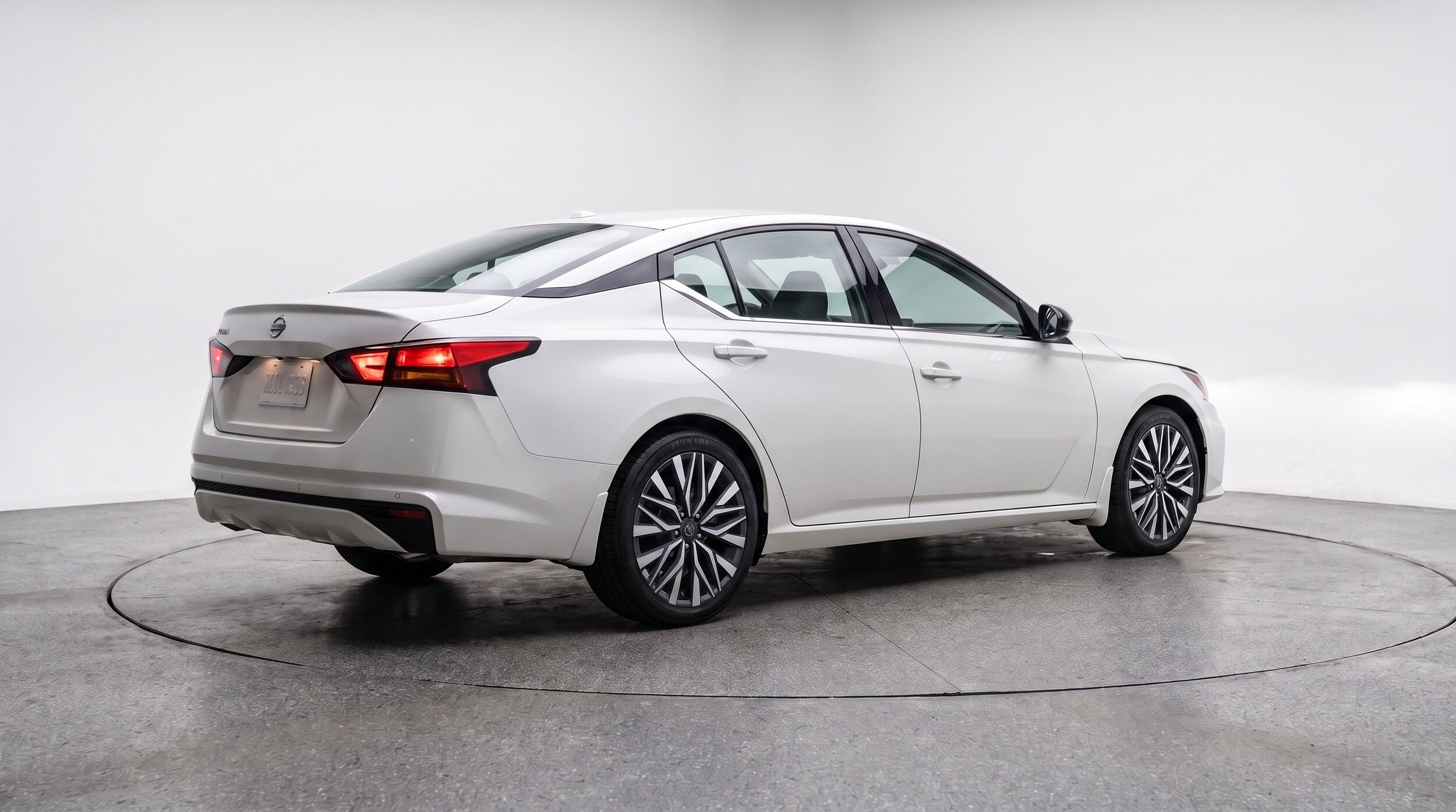 Thumbnail: 2025 Nissan Altima - 9