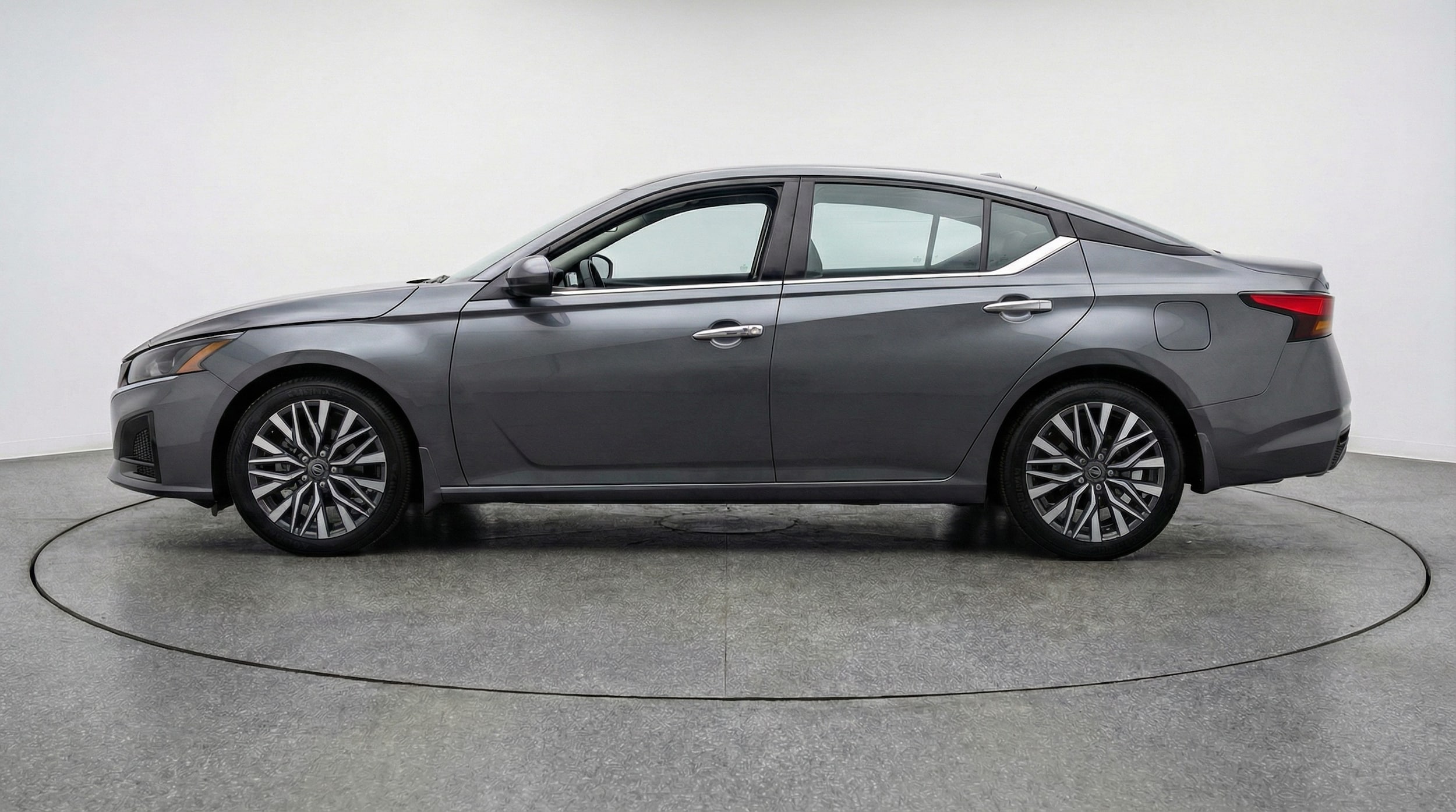 Thumbnail: 2025 Nissan Altima - 4