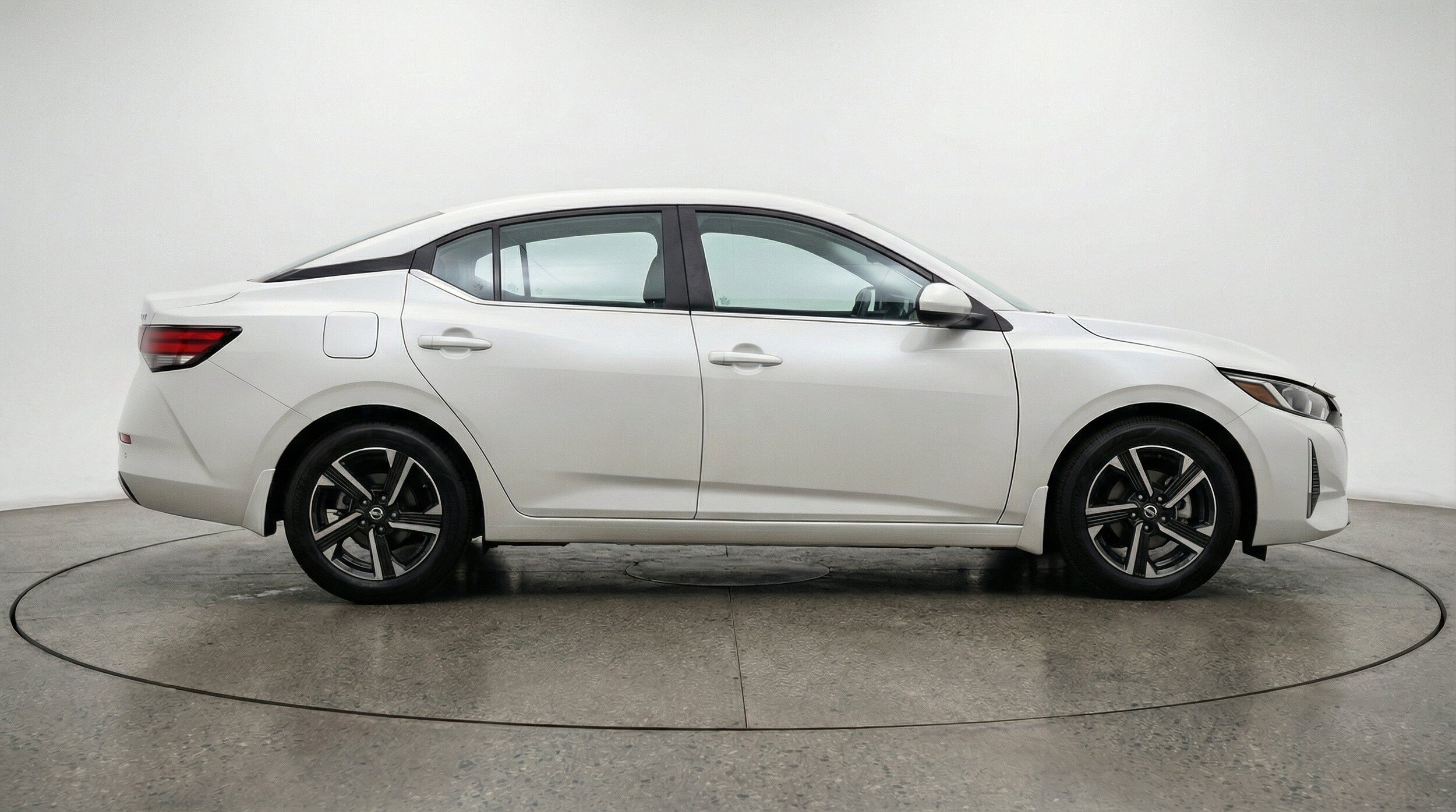 Thumbnail: 2025 Nissan Sentra - 11