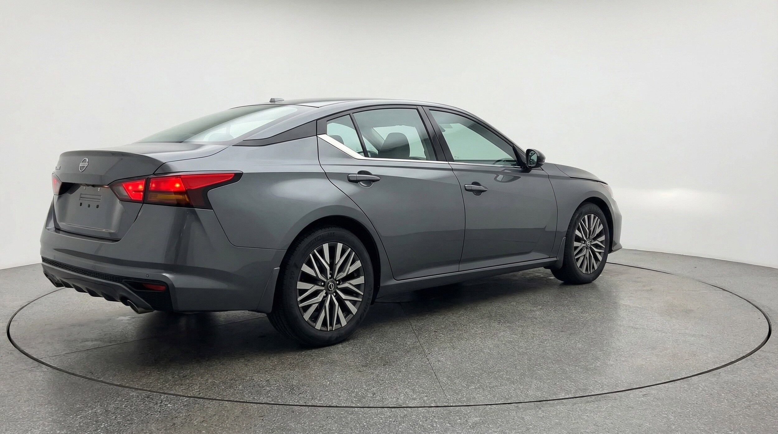 Thumbnail: 2025 Nissan Altima - 9