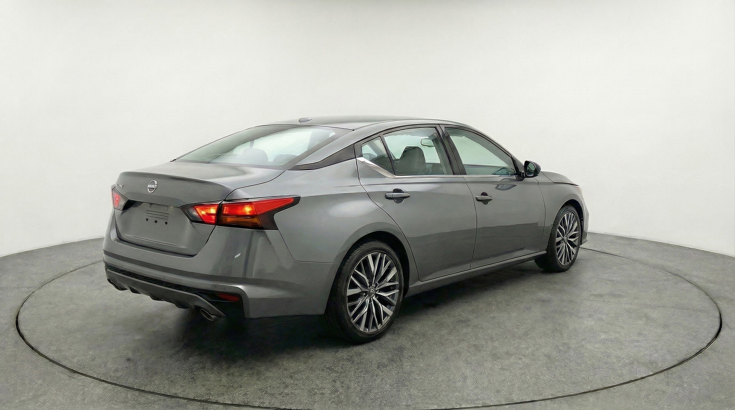 Thumbnail: 2025 Nissan Altima - 9