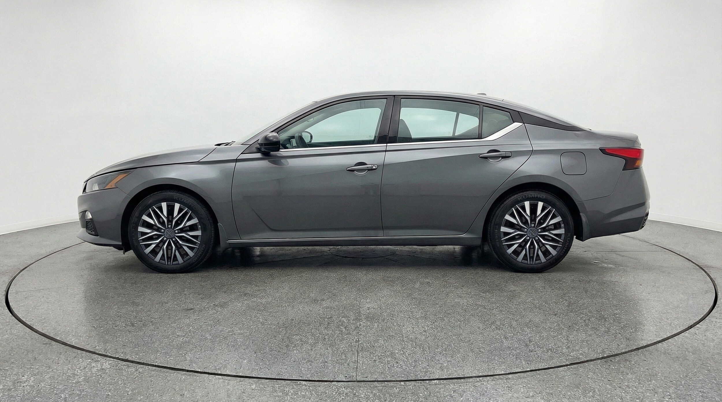 Thumbnail: 2025 Nissan Altima - 5