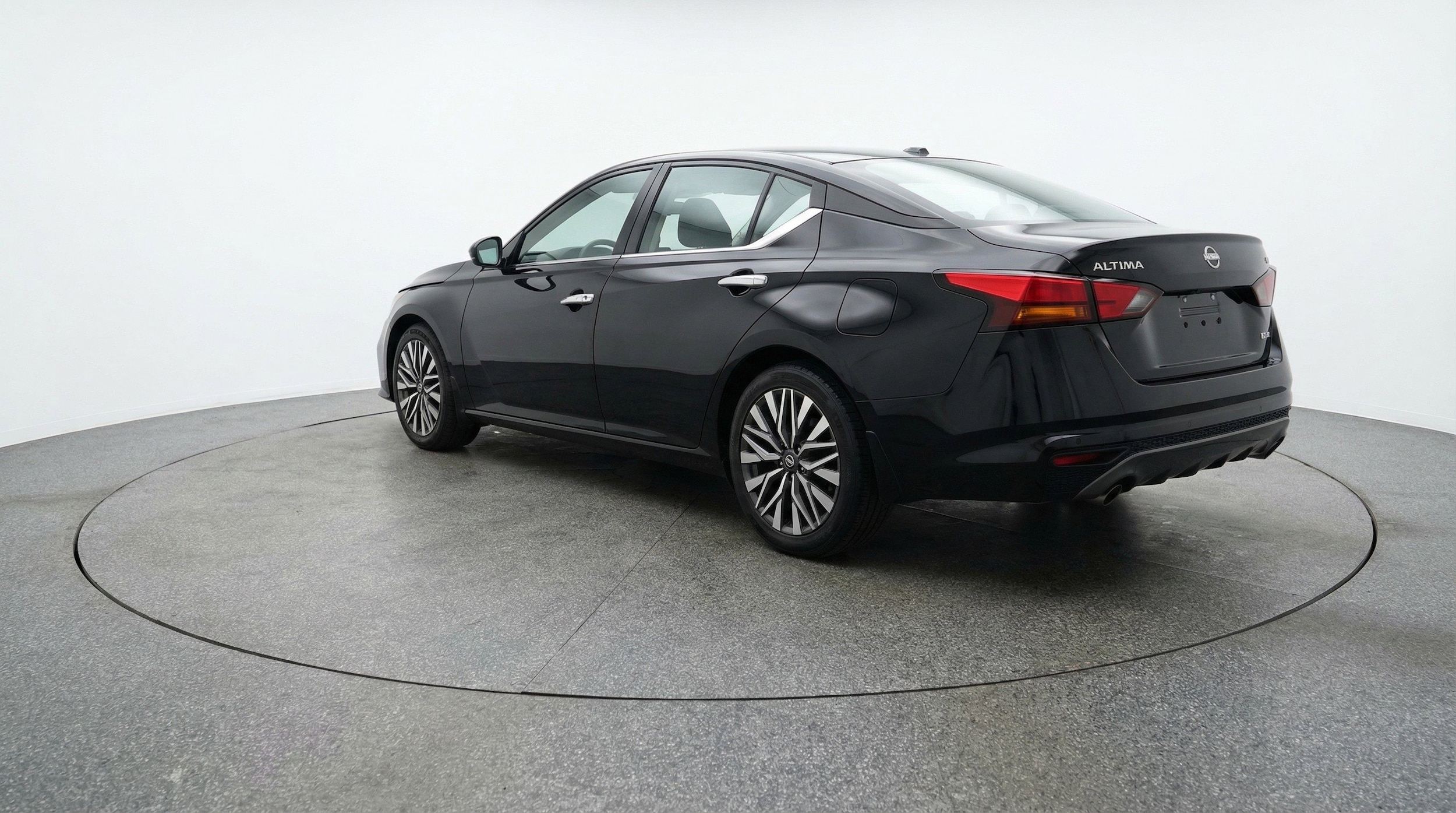 Thumbnail: 2025 Nissan Altima - 6