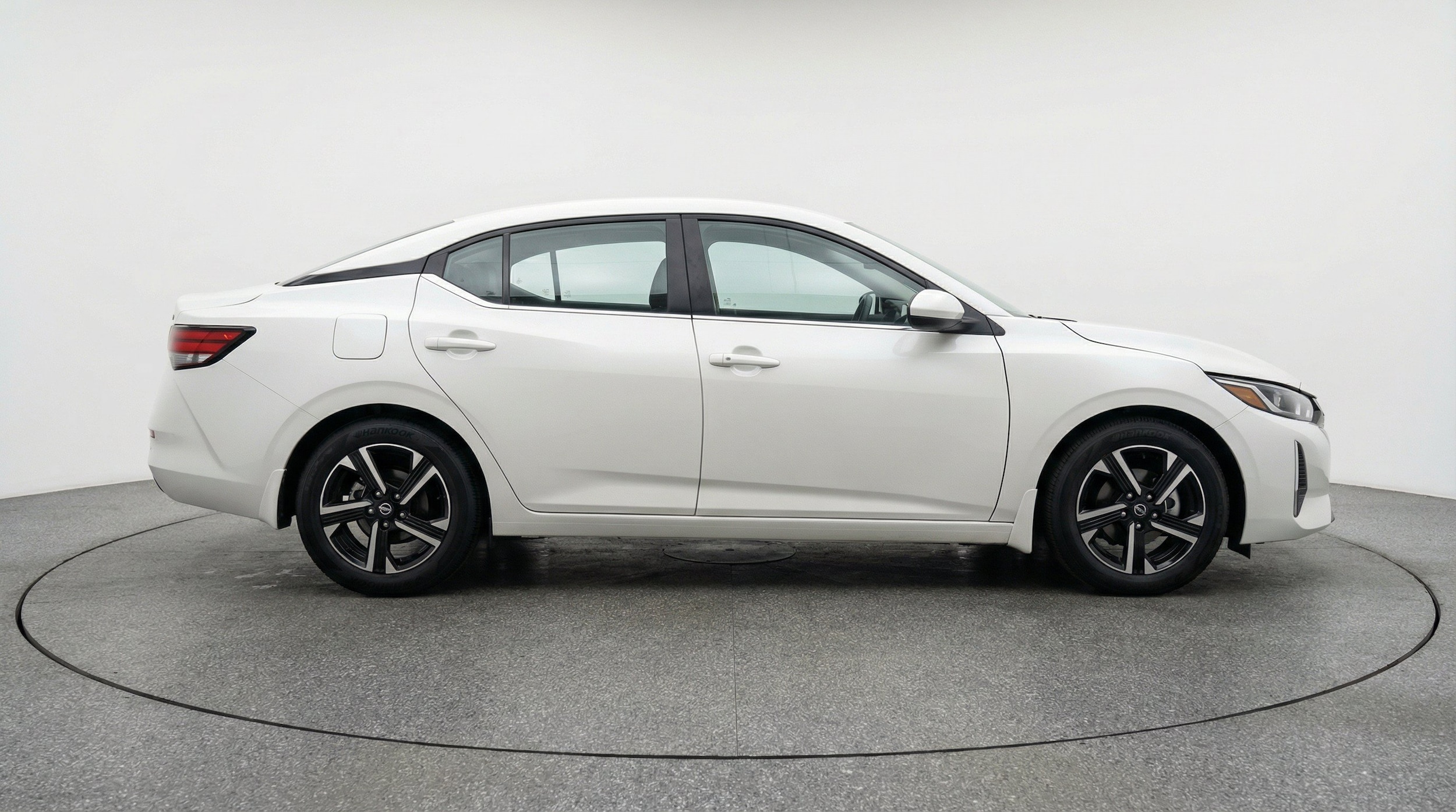 Thumbnail: 2025 Nissan Sentra - 10