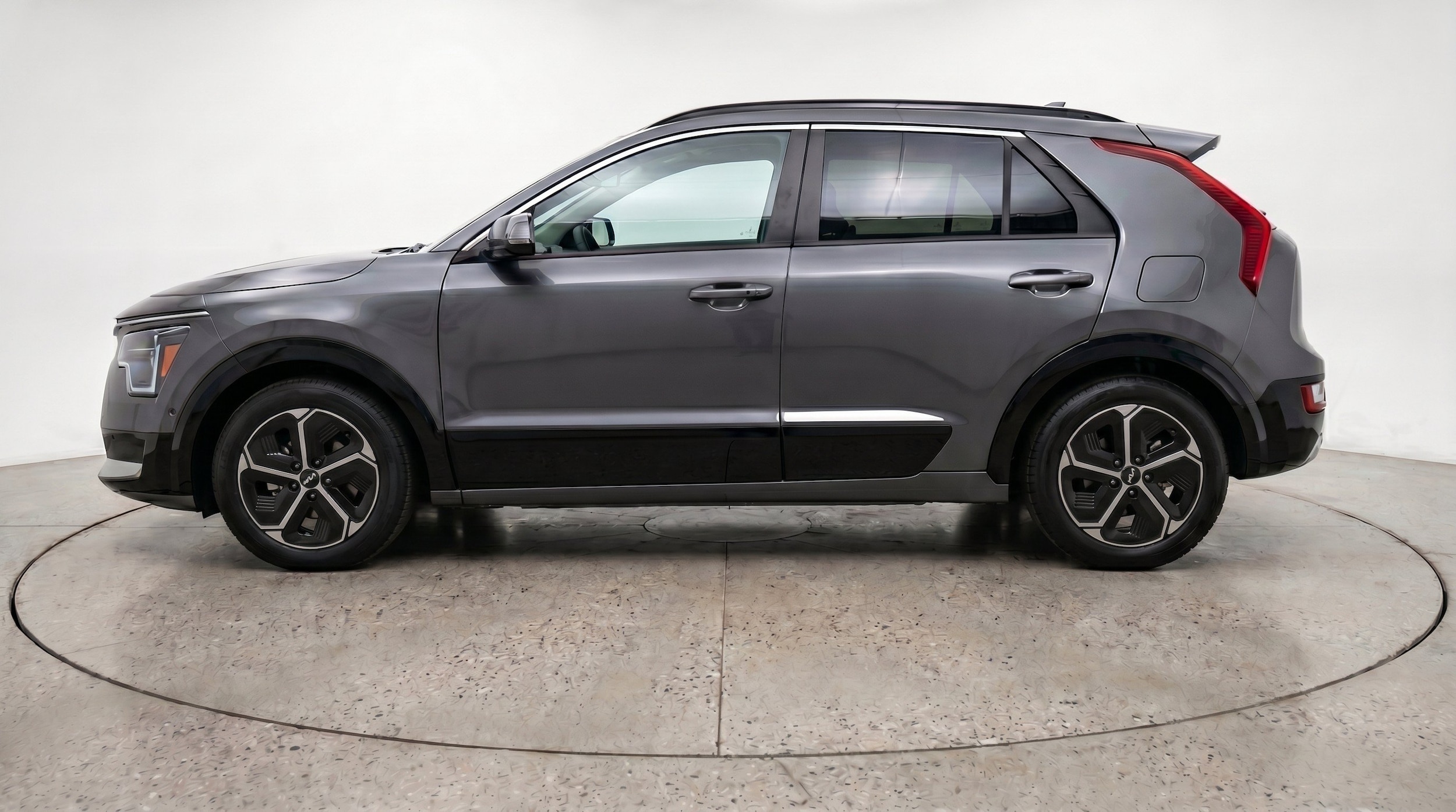 Thumbnail: 2026 Kia Niro - 5