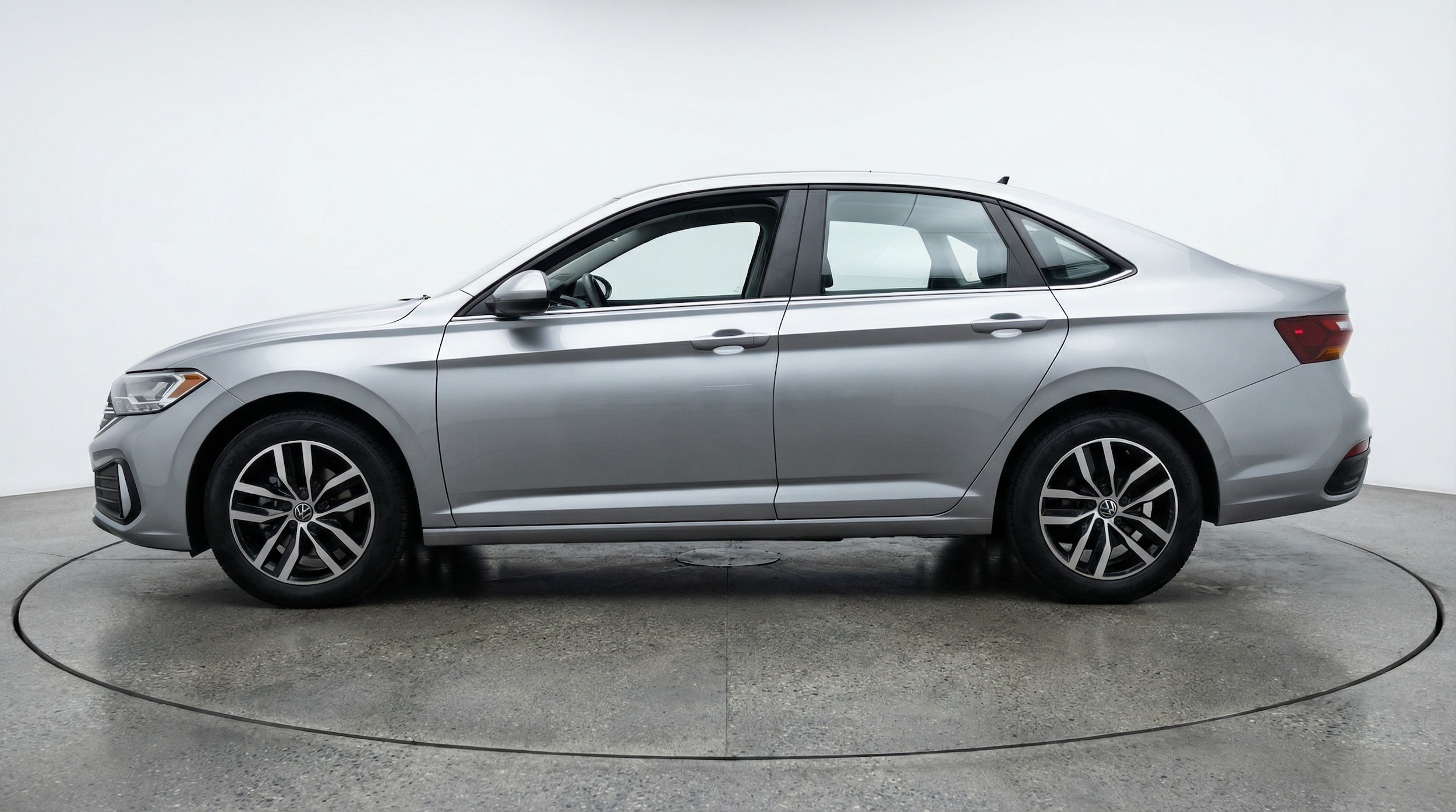 Thumbnail: 2025 Volkswagen Jetta - 4