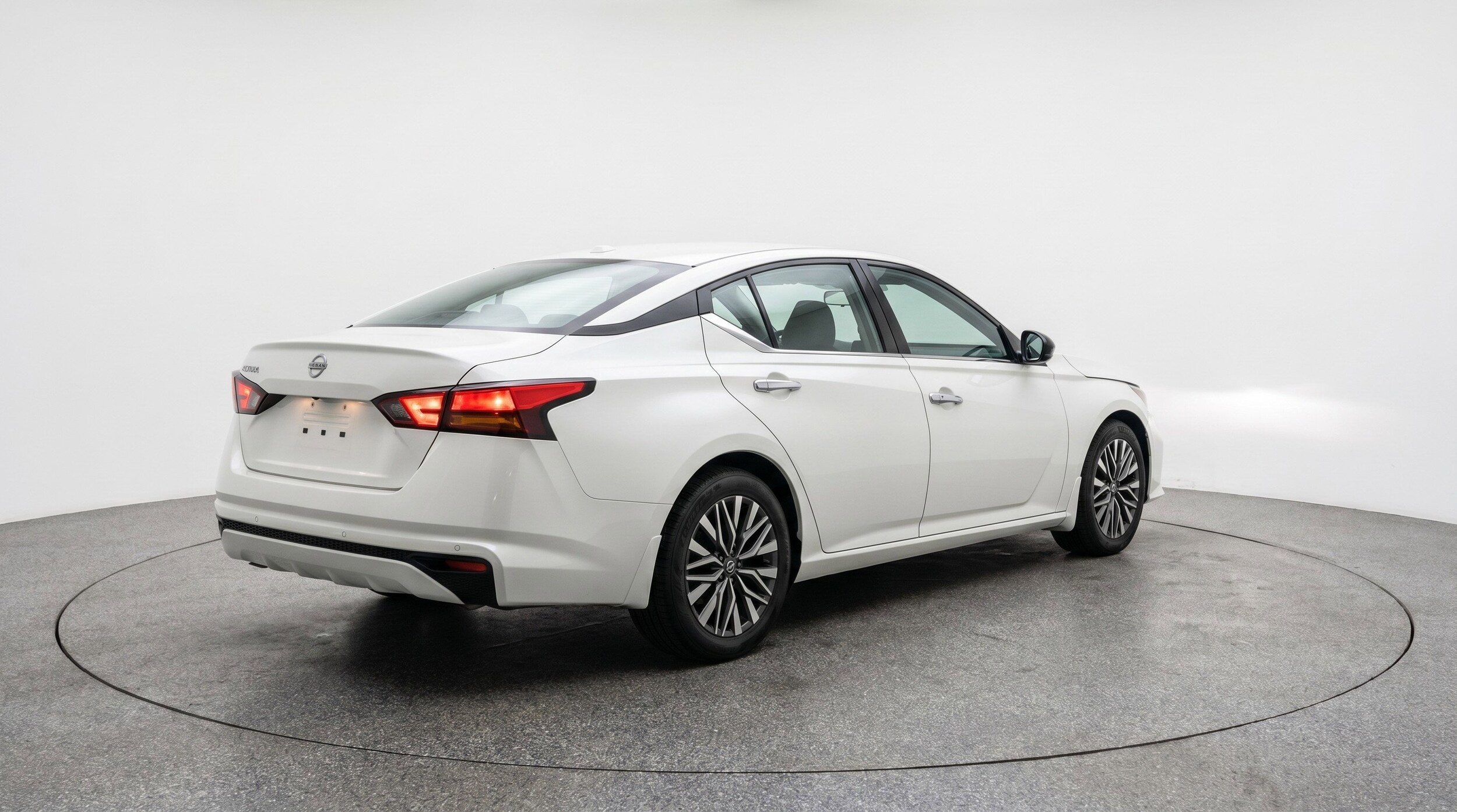 Thumbnail: 2025 Nissan Altima - 9