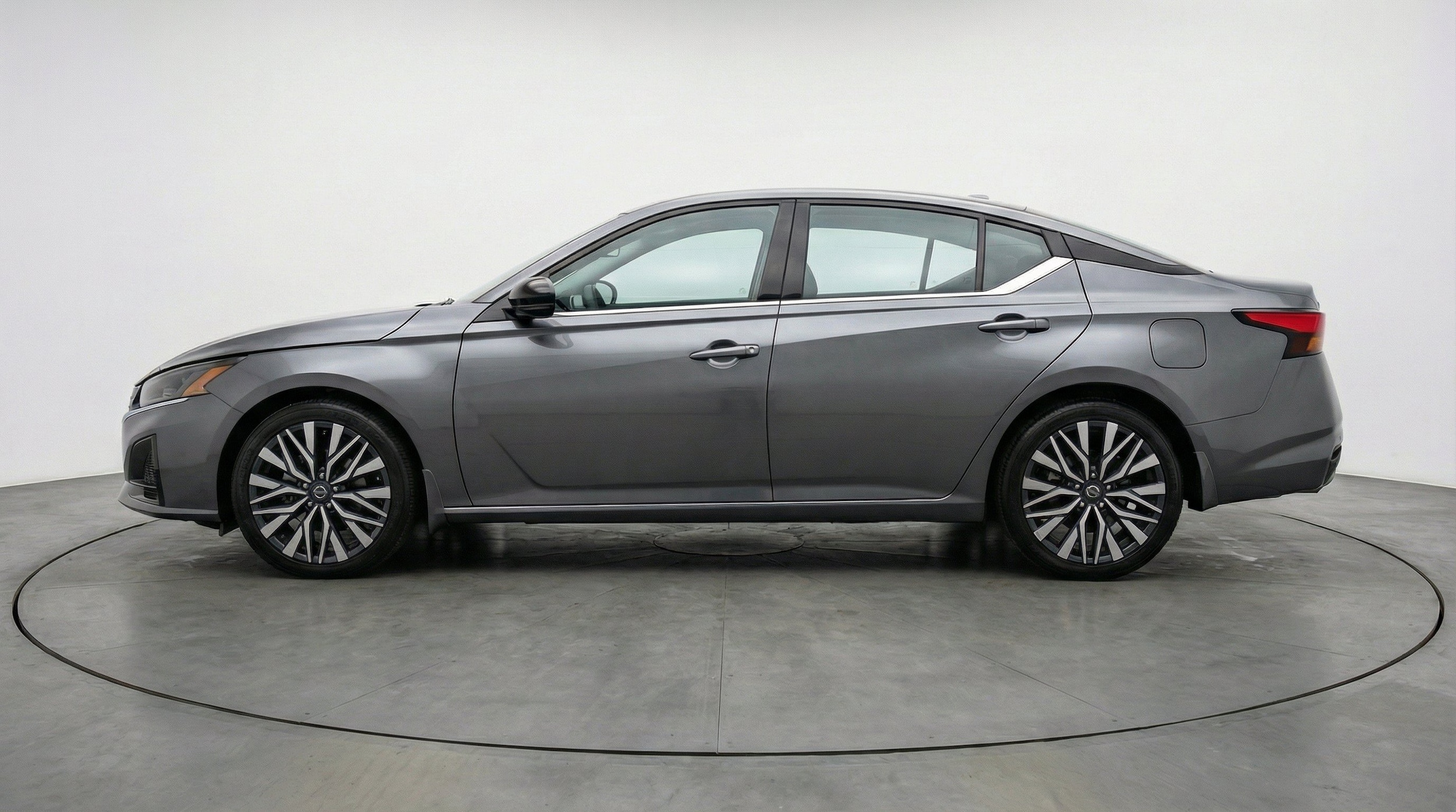Thumbnail: 2025 Nissan Altima - 5