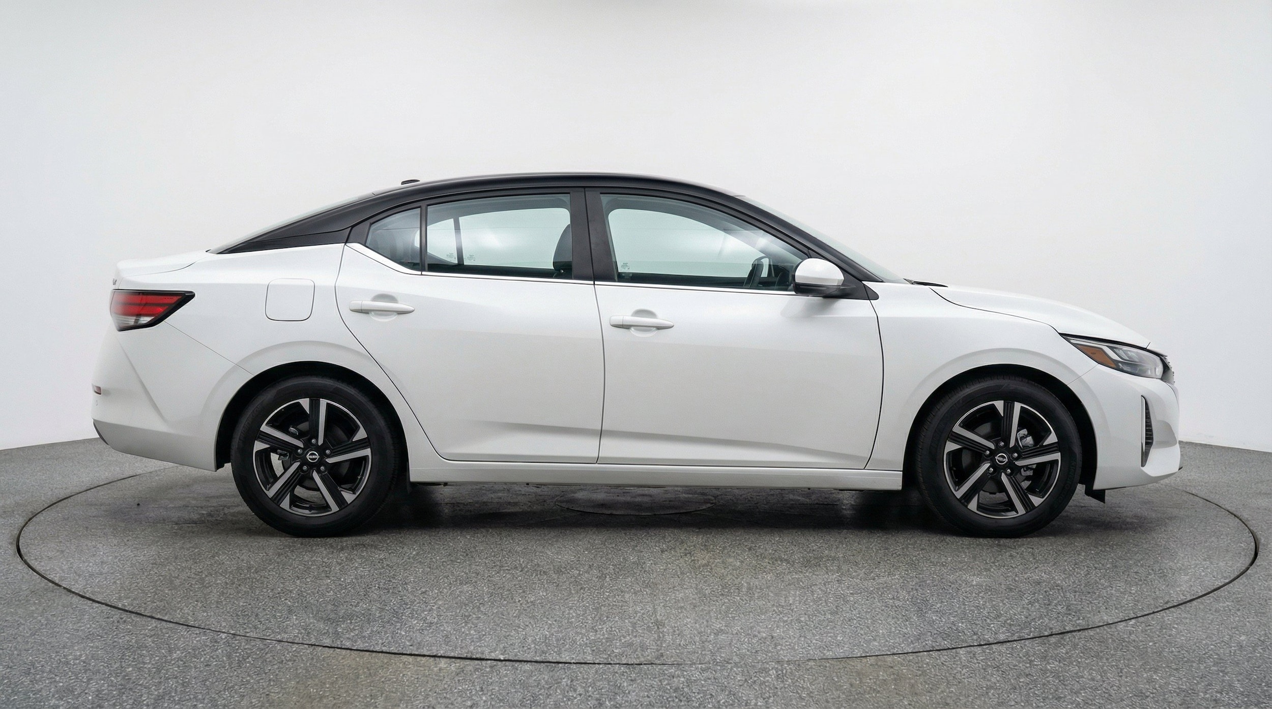 Thumbnail: 2025 Nissan Sentra - 11