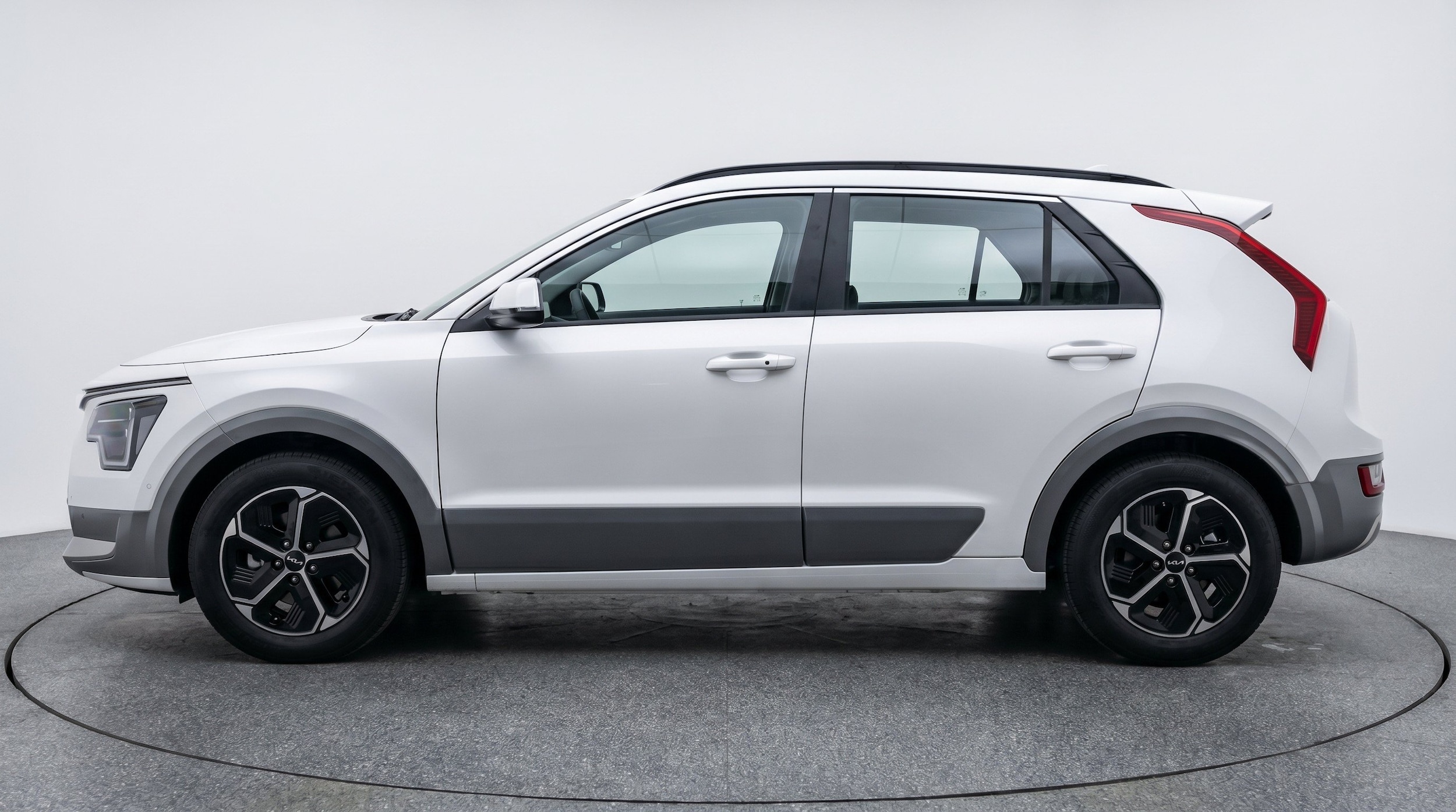 Thumbnail: 2026 Kia Niro - 5