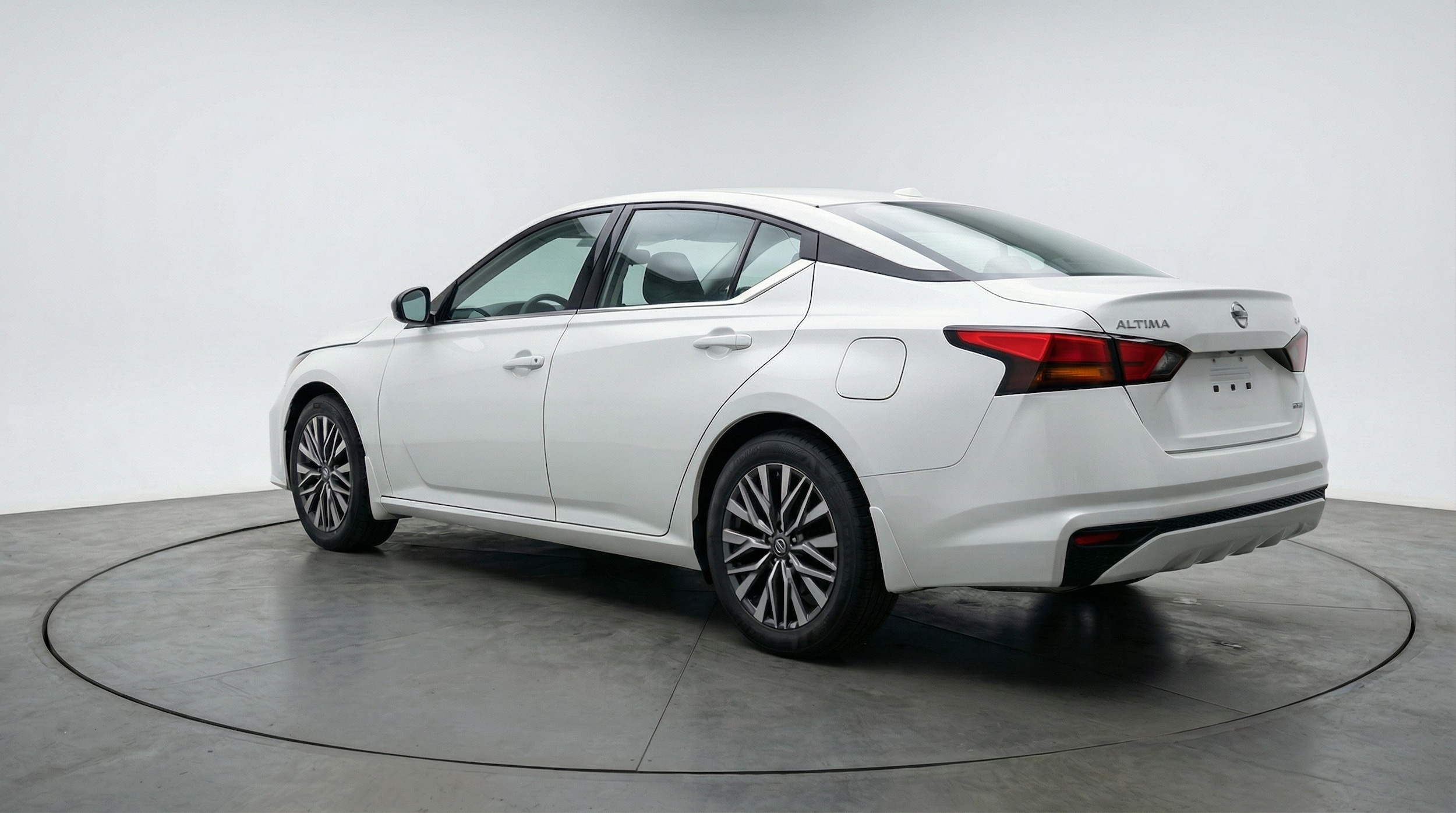 Thumbnail: 2025 Nissan Altima - 5