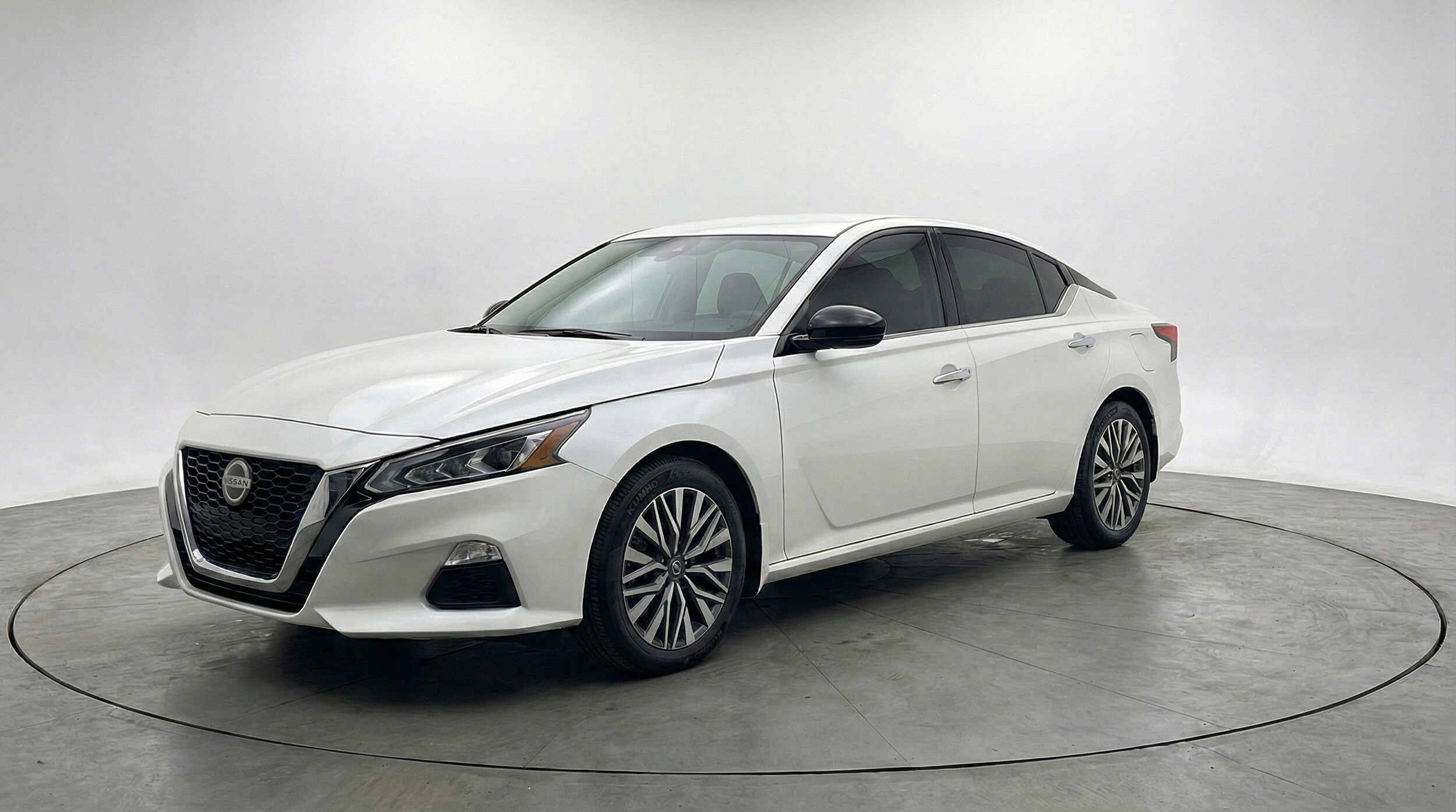 Thumbnail: 2025 Nissan Altima - 3