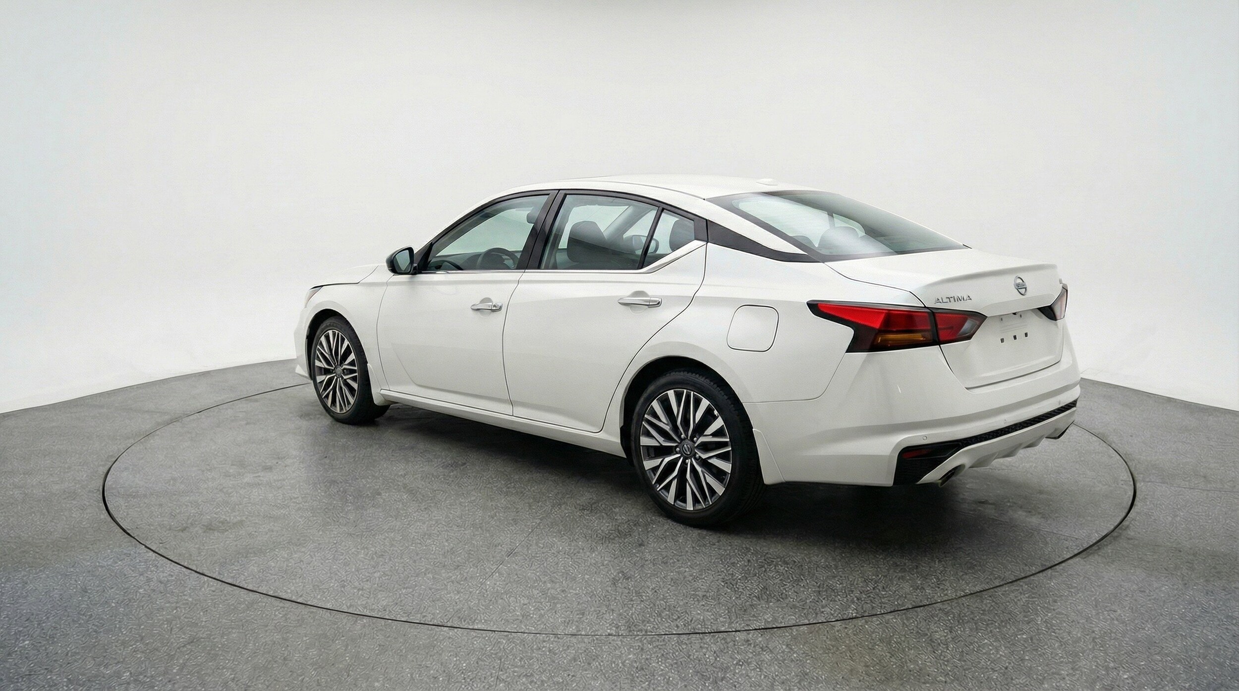 Thumbnail: 2025 Nissan Altima - 6