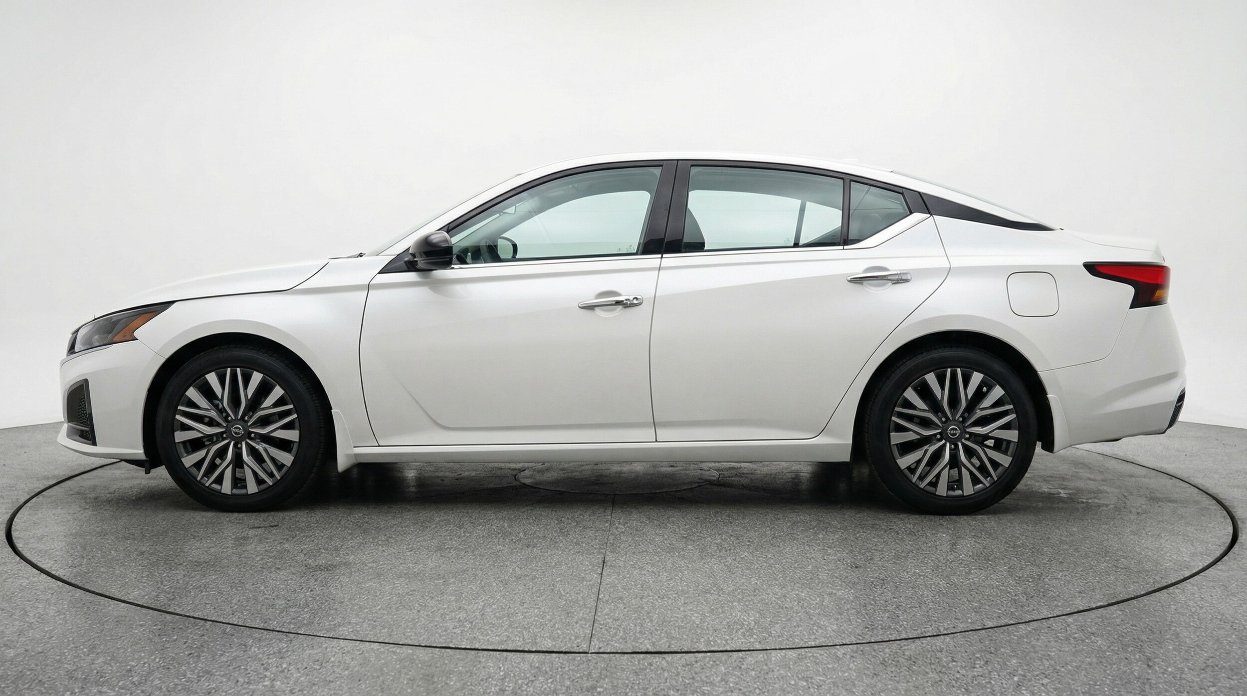 Thumbnail: 2025 Nissan Altima - 4