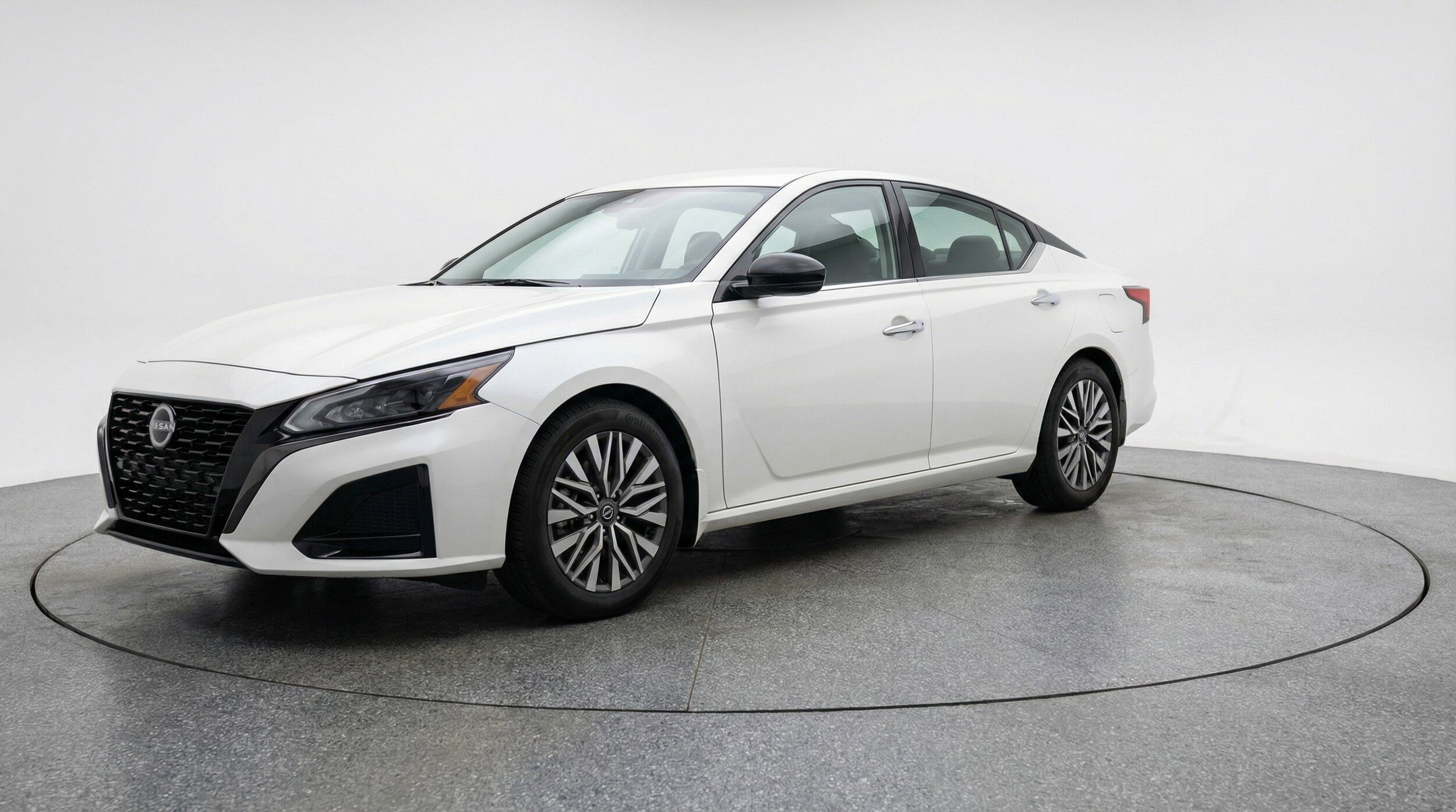 Thumbnail: 2025 Nissan Altima - 3