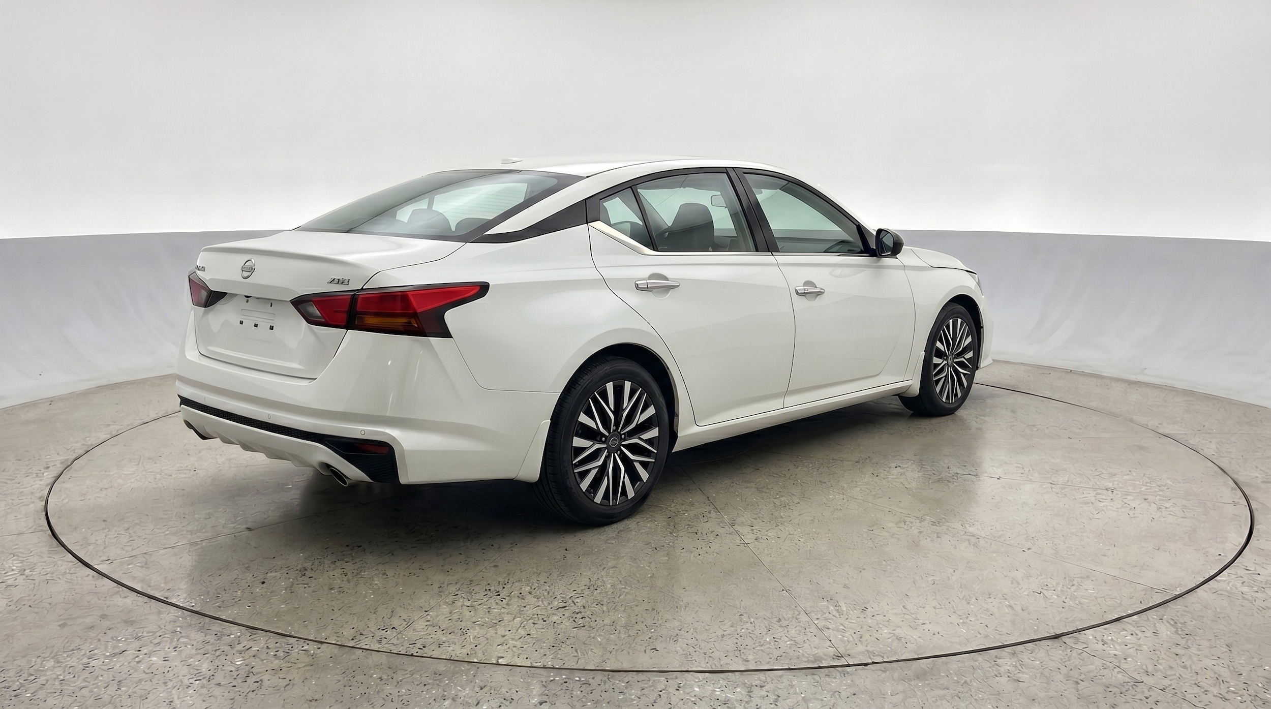 Thumbnail: 2025 Nissan Altima - 9