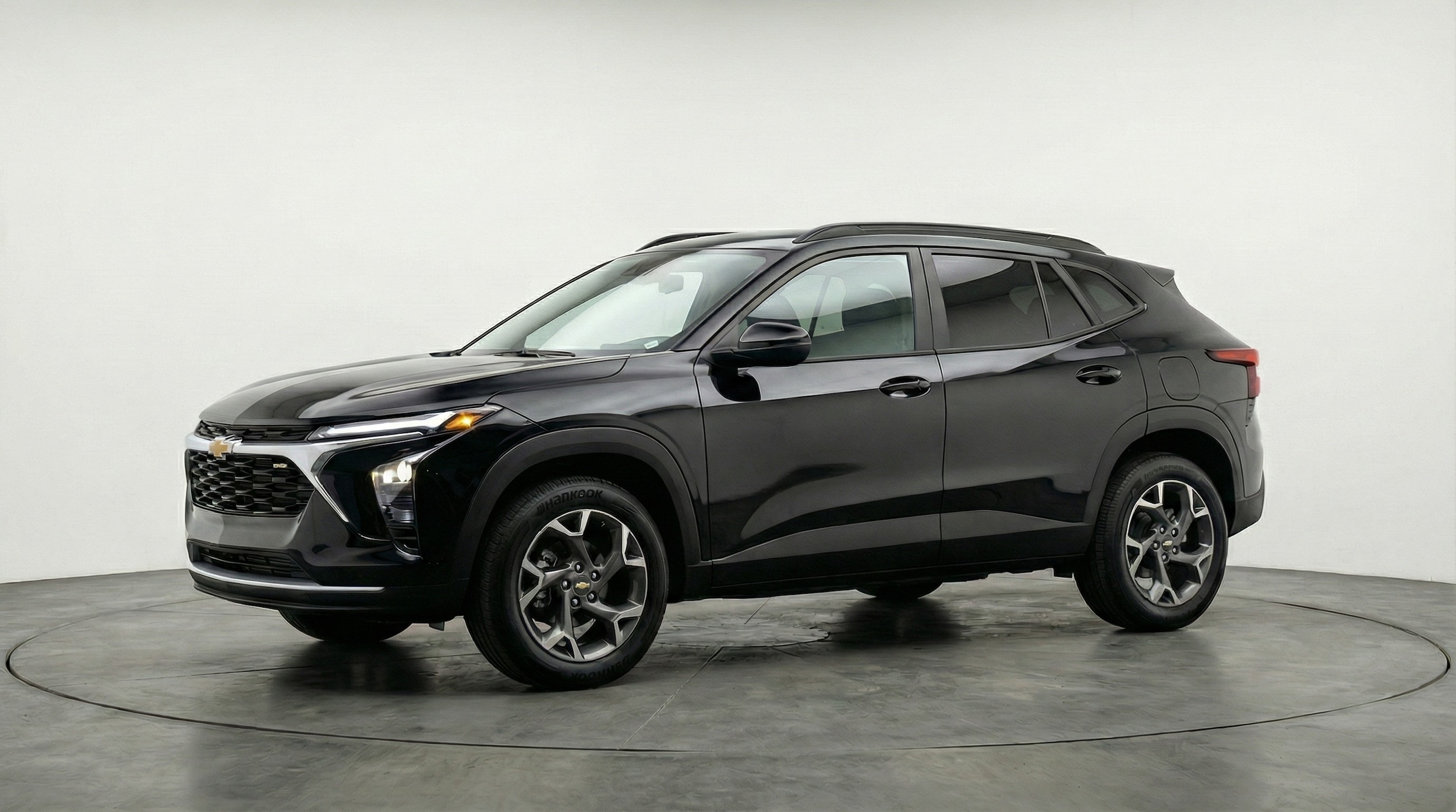 Thumbnail: 2025 Chevrolet Trax - 3