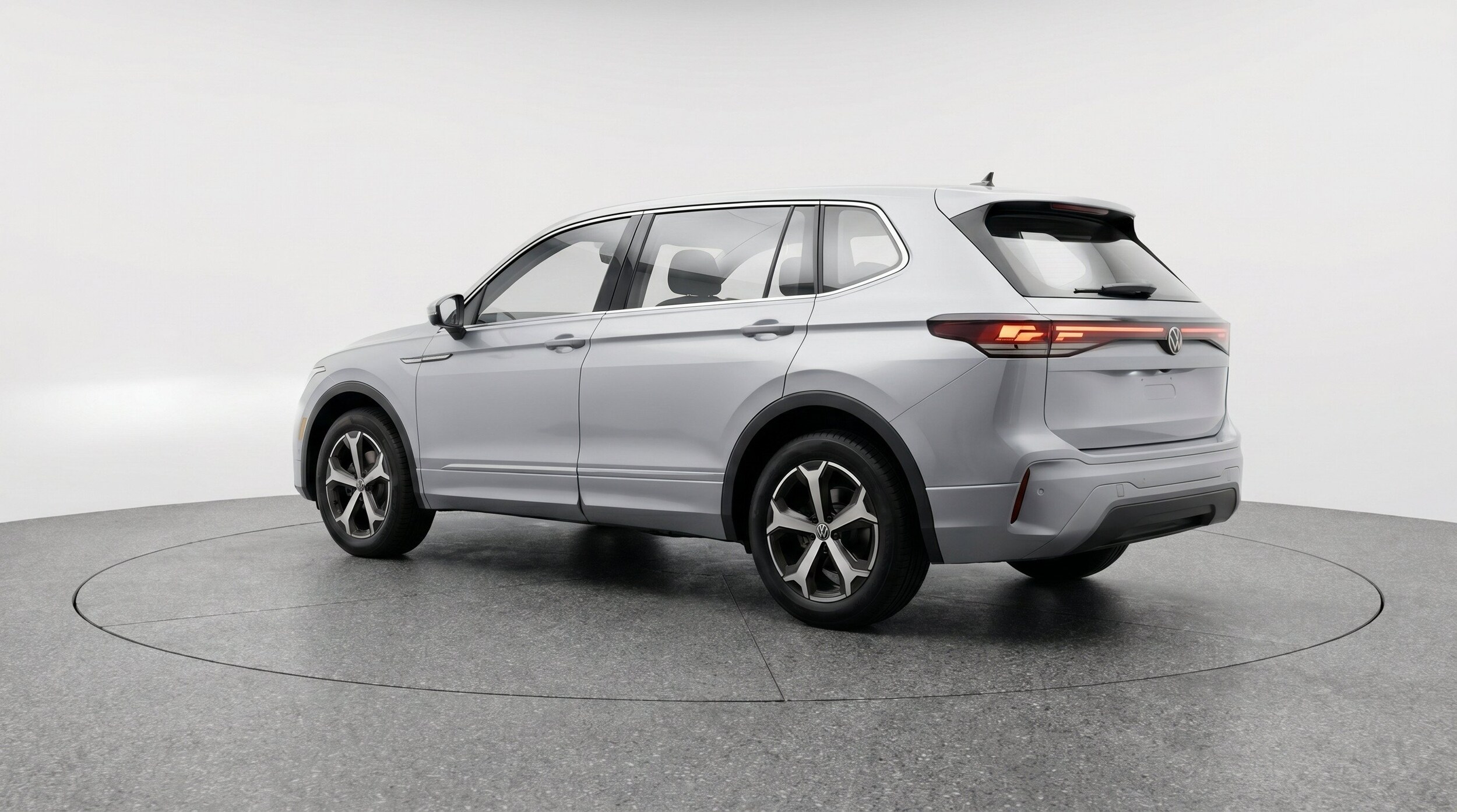 Thumbnail: 2026 Volkswagen Tiguan - 6