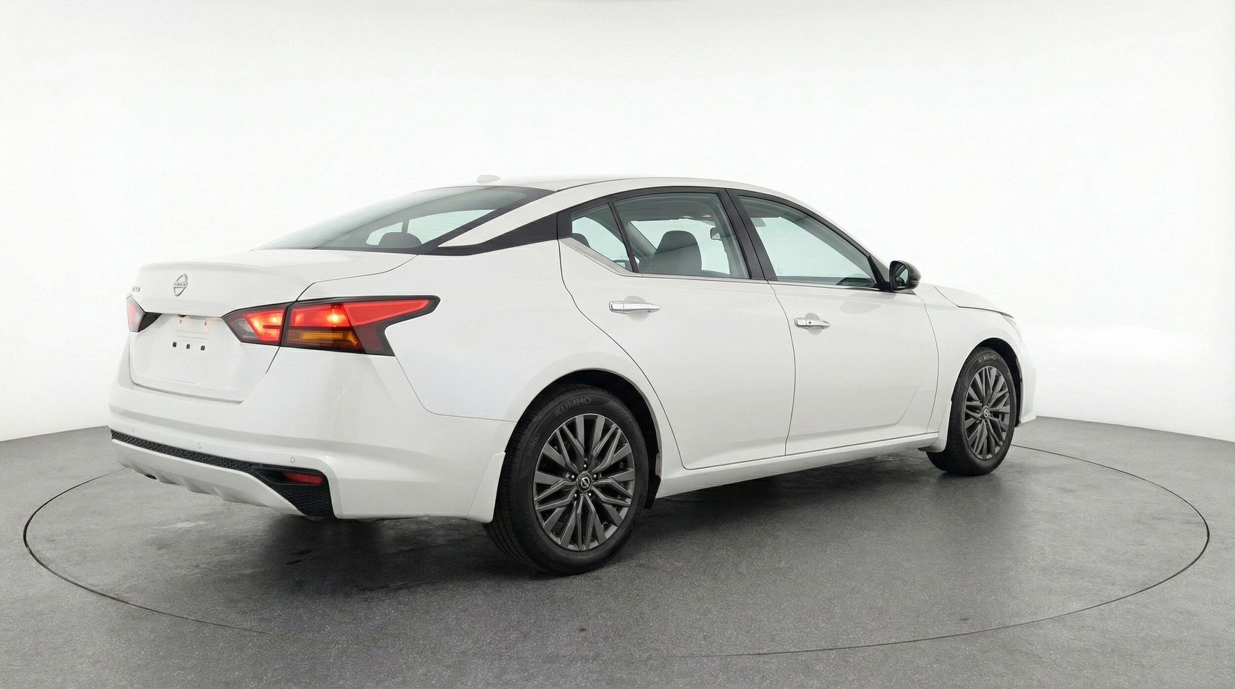 Thumbnail: 2025 Nissan Altima - 9