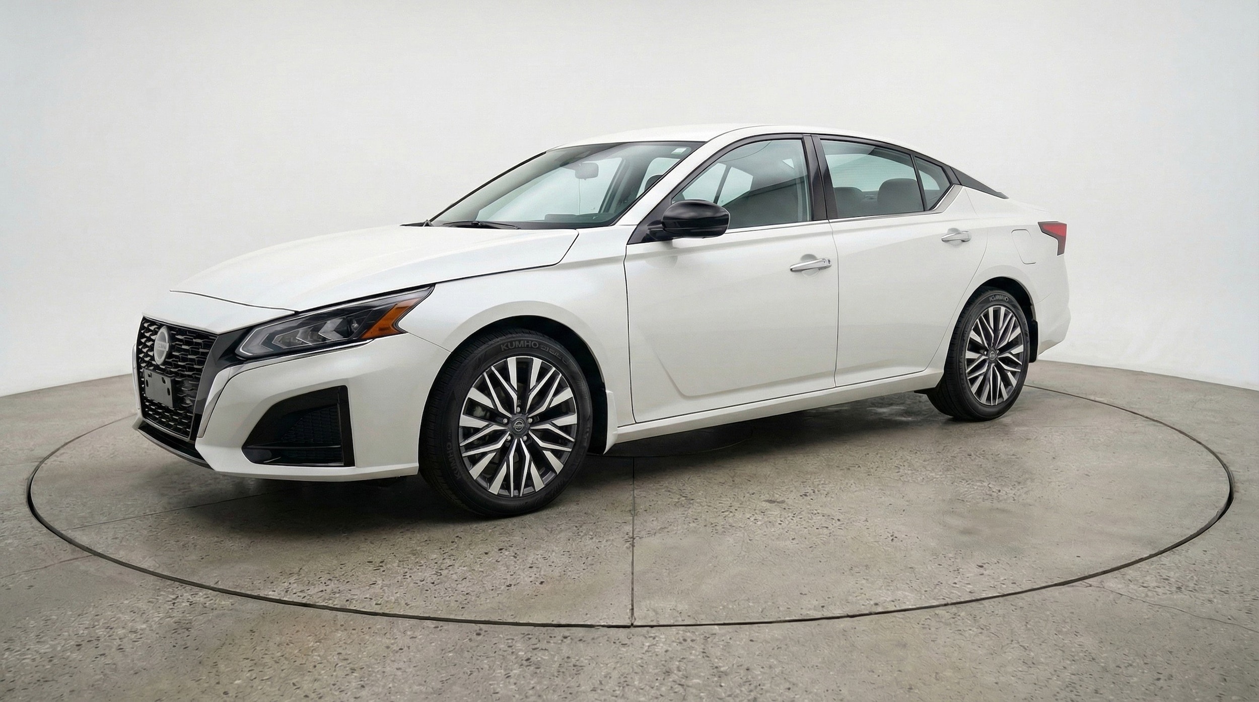 Thumbnail: 2025 Nissan Altima - 3