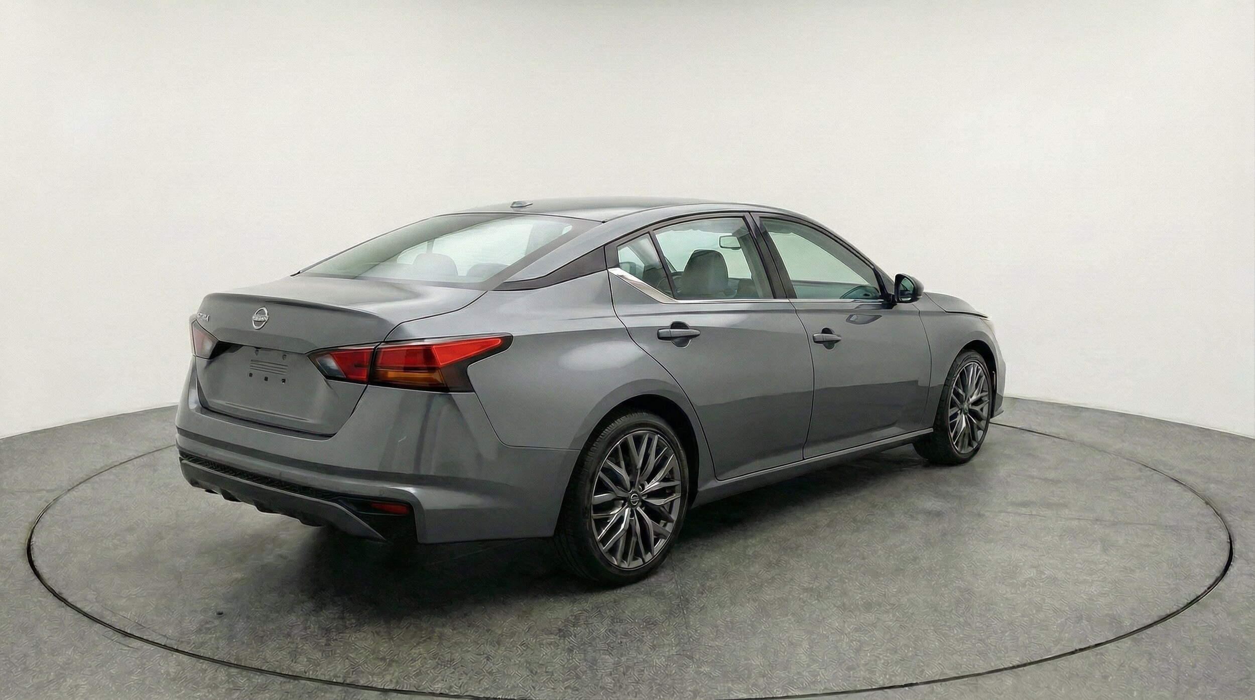 Thumbnail: 2025 Nissan Altima - 9
