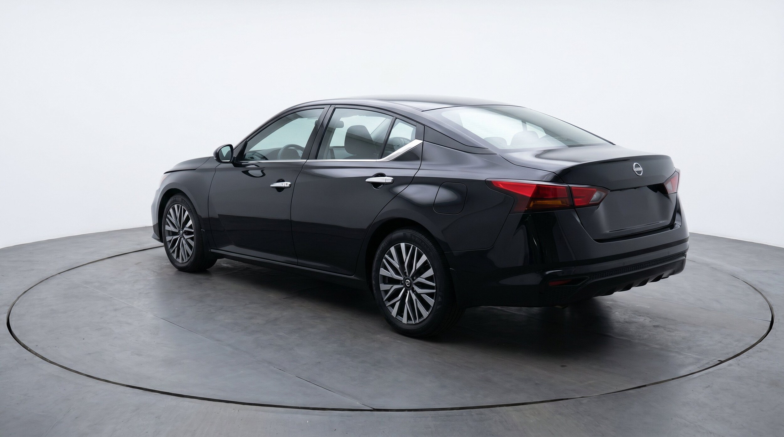 Thumbnail: 2025 Nissan Altima - 6