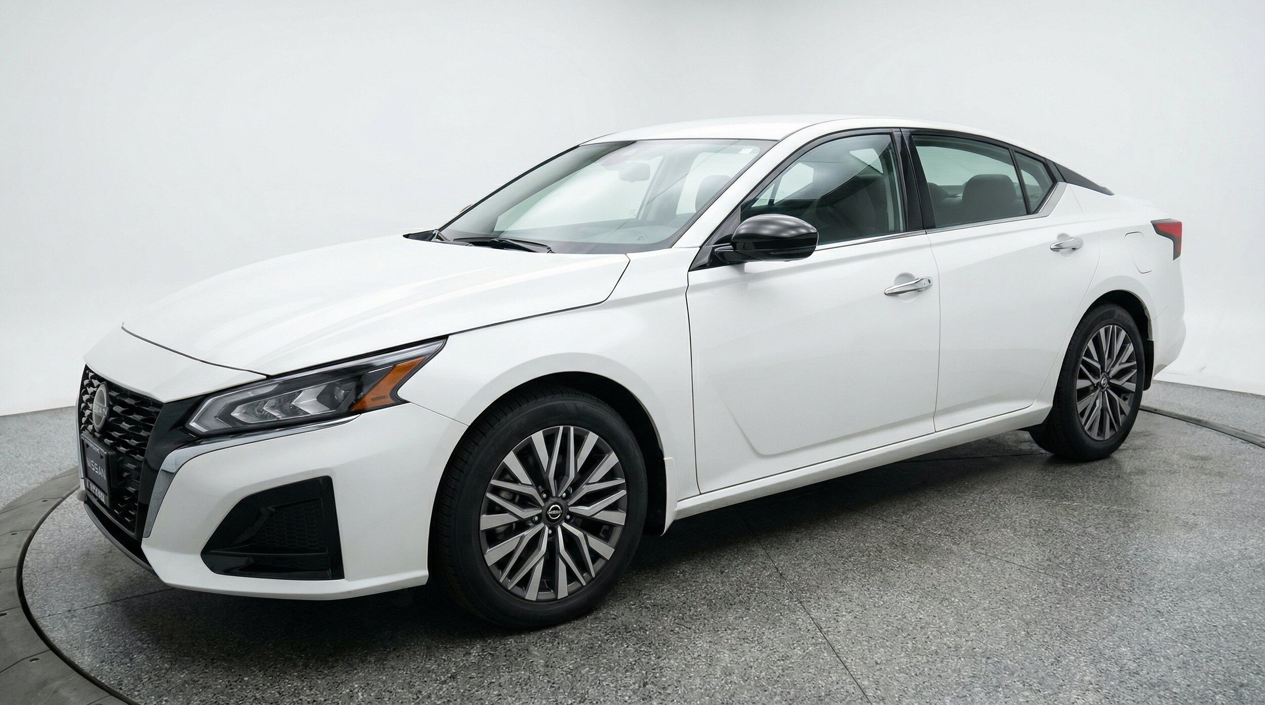 Thumbnail: 2025 Nissan Altima - 3