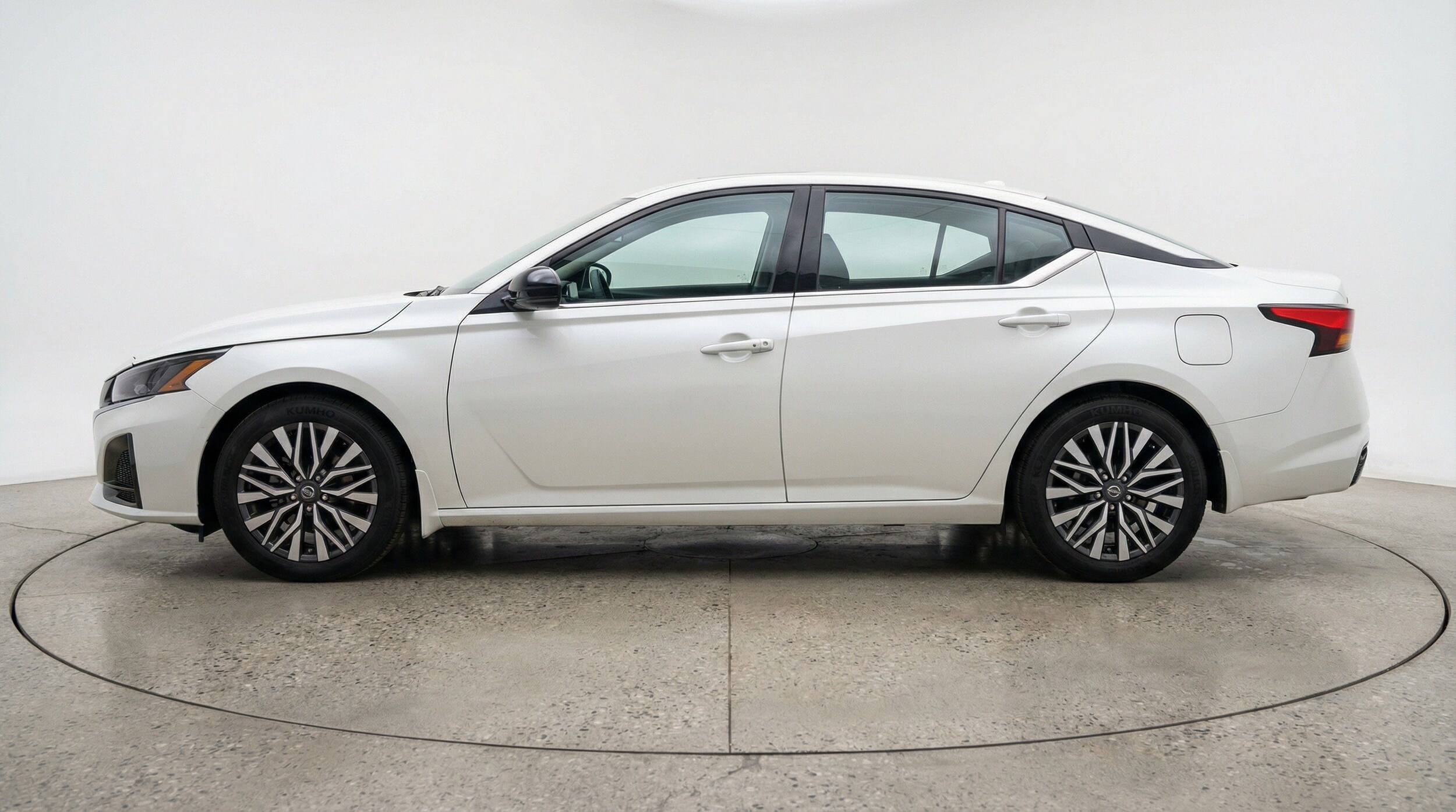 Thumbnail: 2025 Nissan Altima - 5