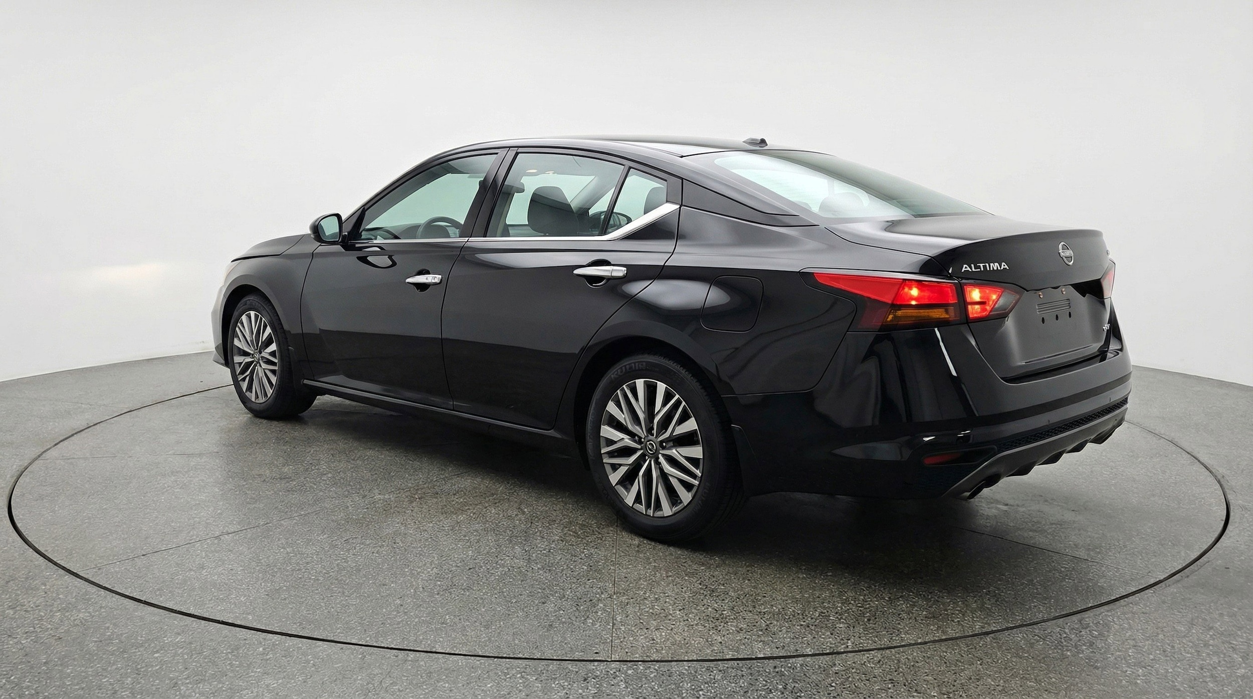 Thumbnail: 2025 Nissan Altima - 6