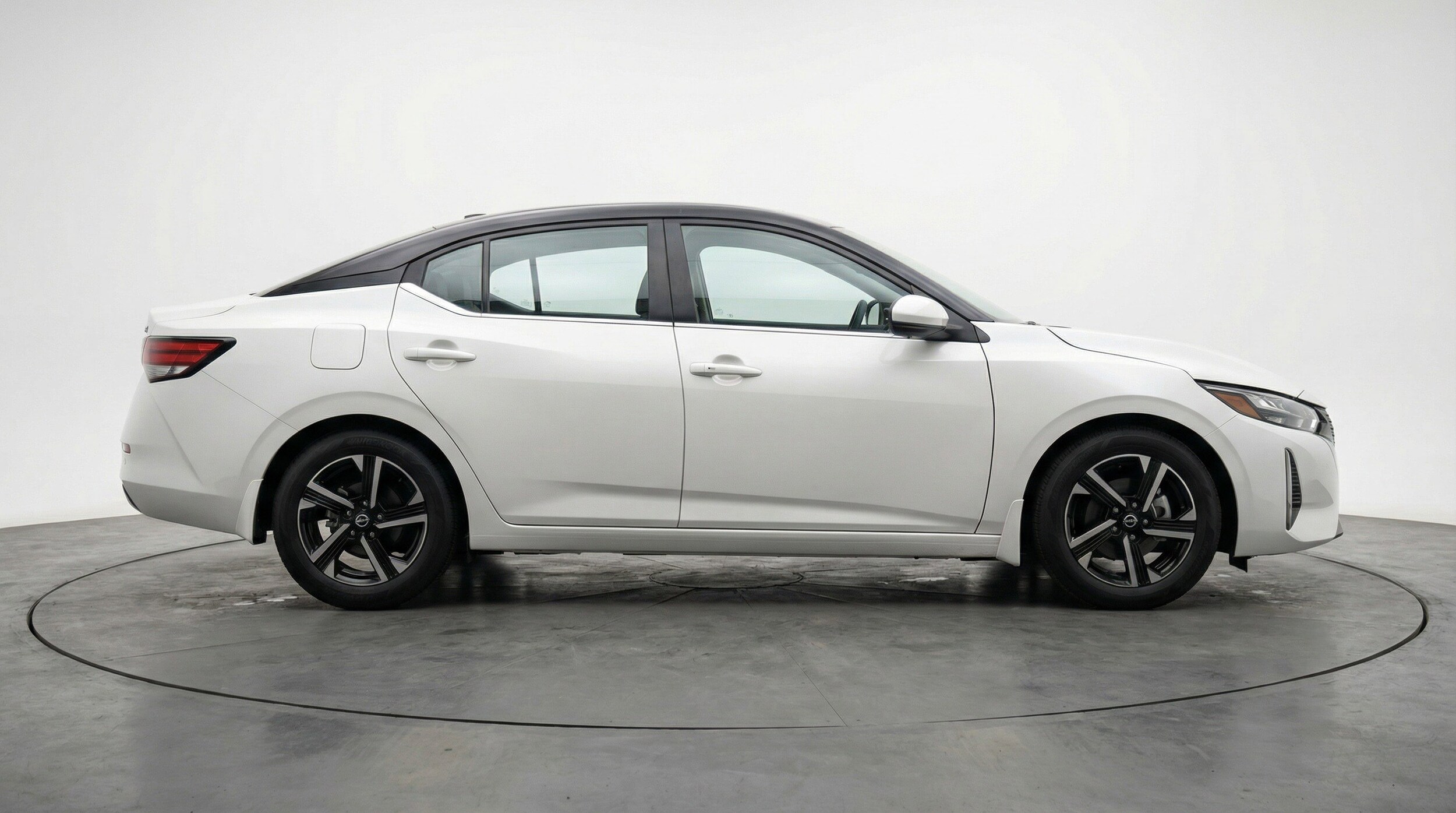 Thumbnail: 2025 Nissan Sentra - 11