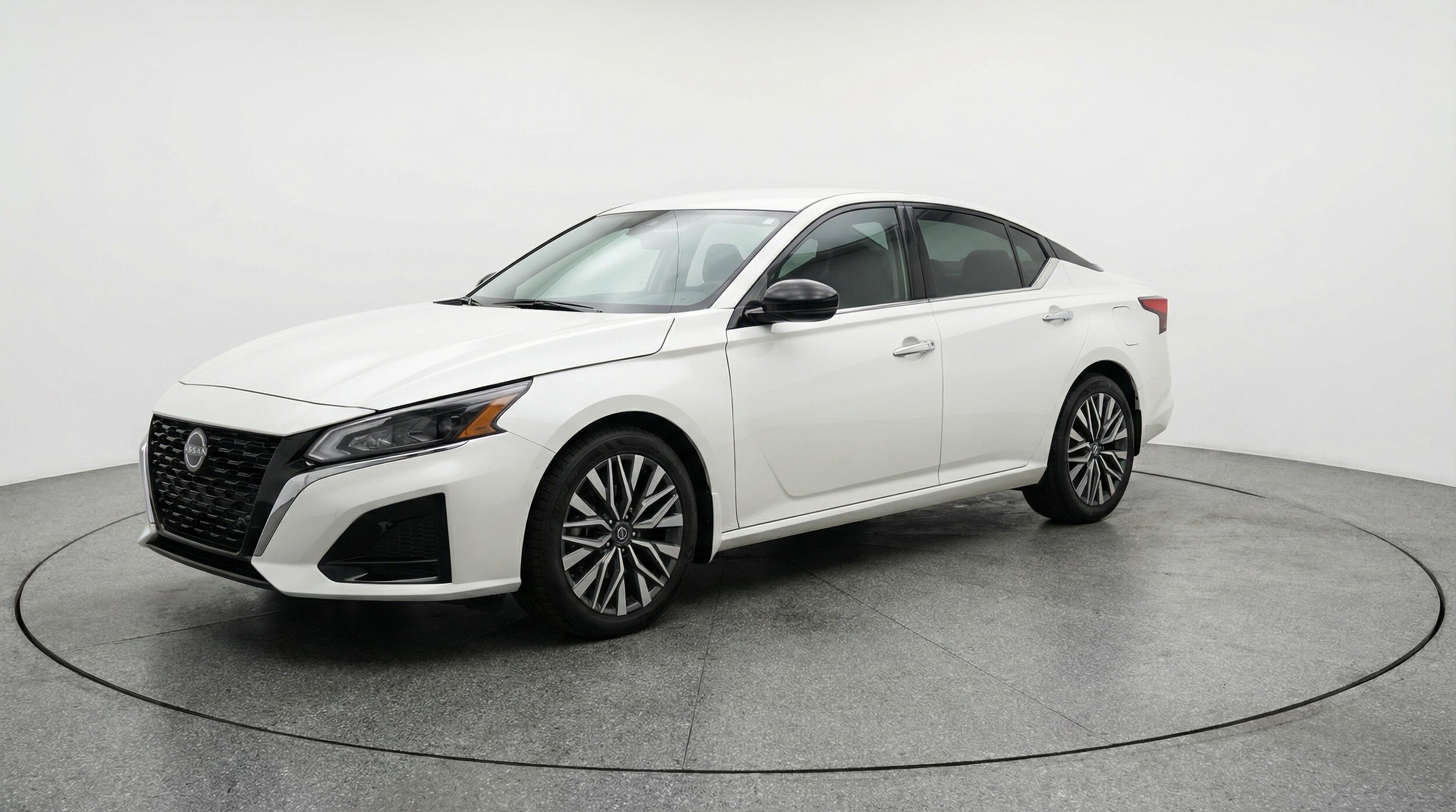 Thumbnail: 2025 Nissan Altima - 3