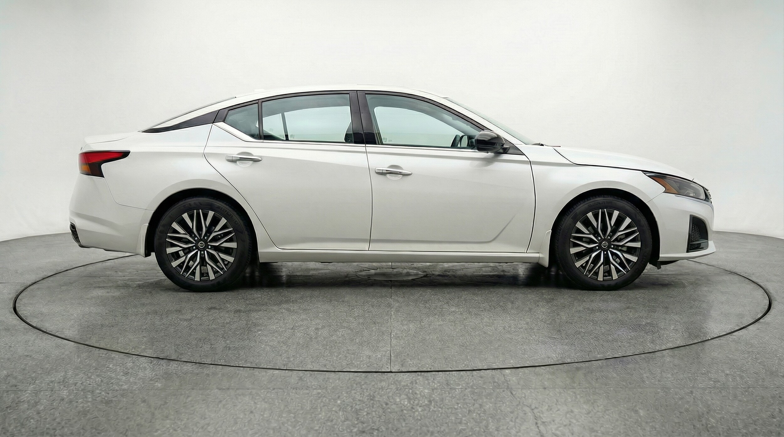 Thumbnail: 2025 Nissan Altima - 8