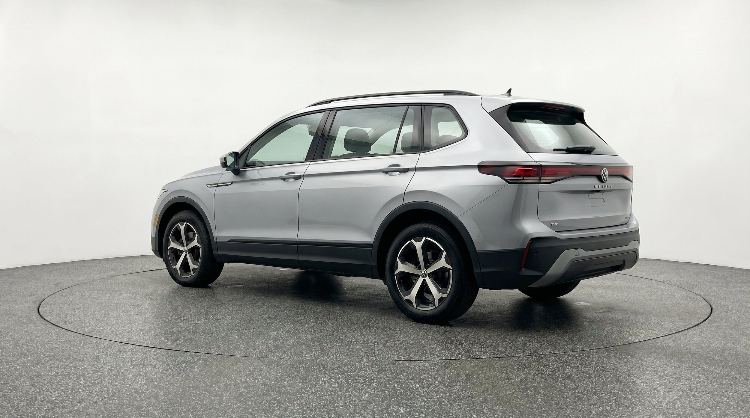 Thumbnail: 2026 Volkswagen Tiguan - 6