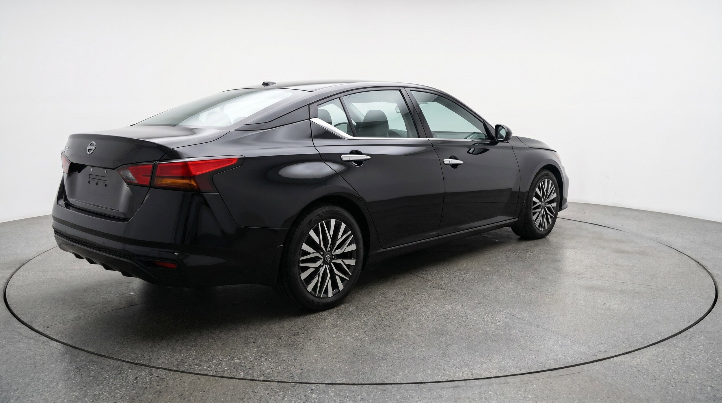 Thumbnail: 2025 Nissan Altima - 9