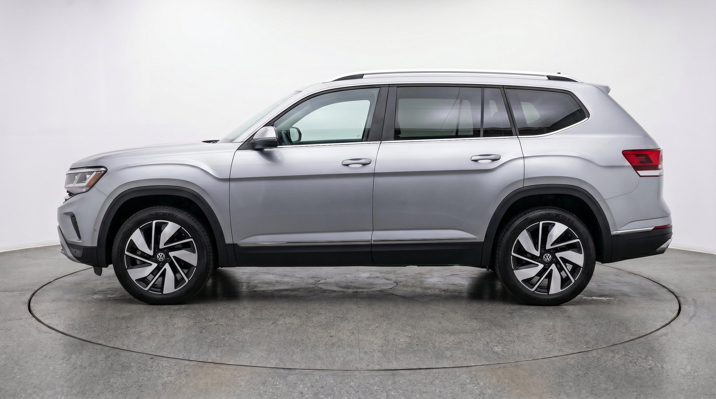 Thumbnail: 2026 Volkswagen Atlas - 5