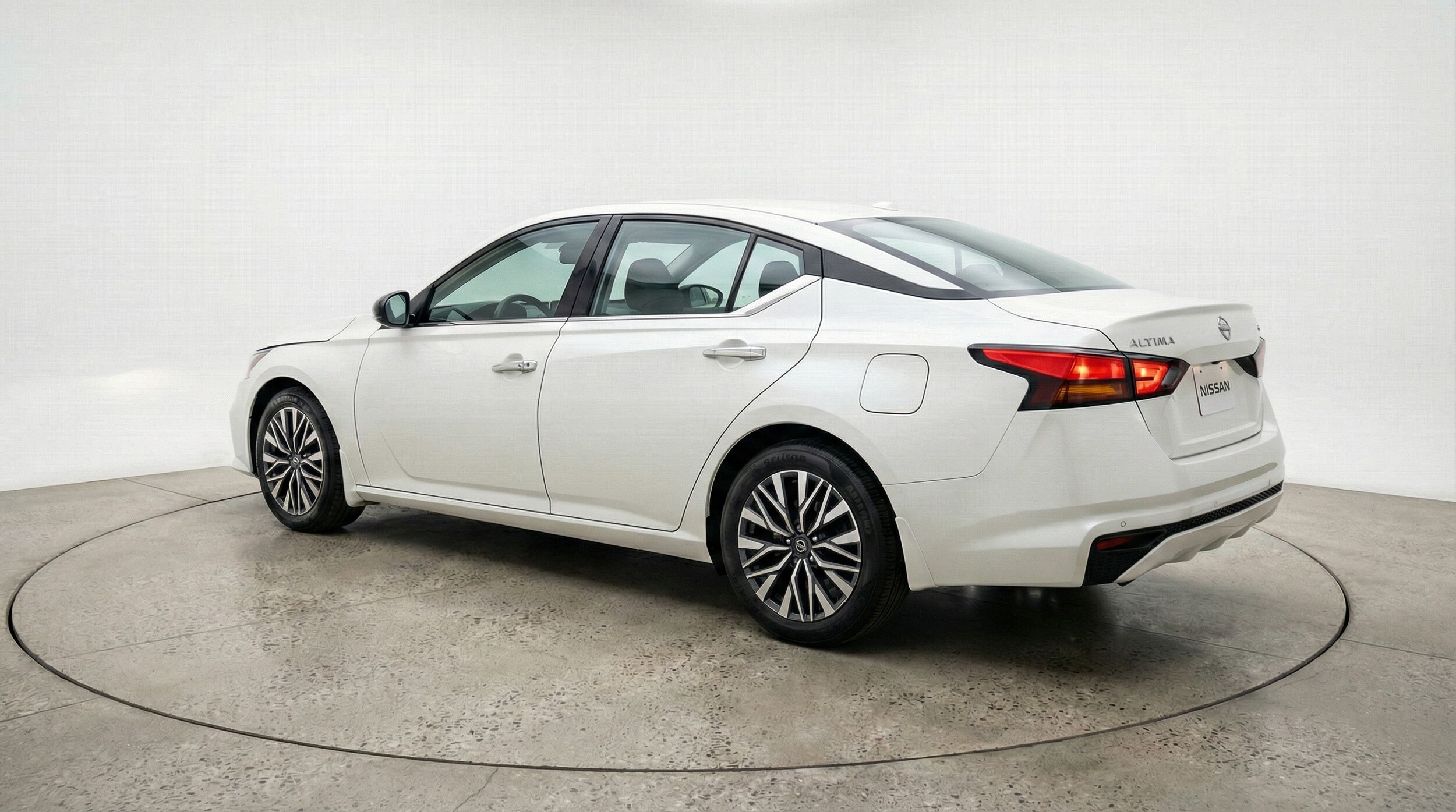 Thumbnail: 2025 Nissan Altima - 5