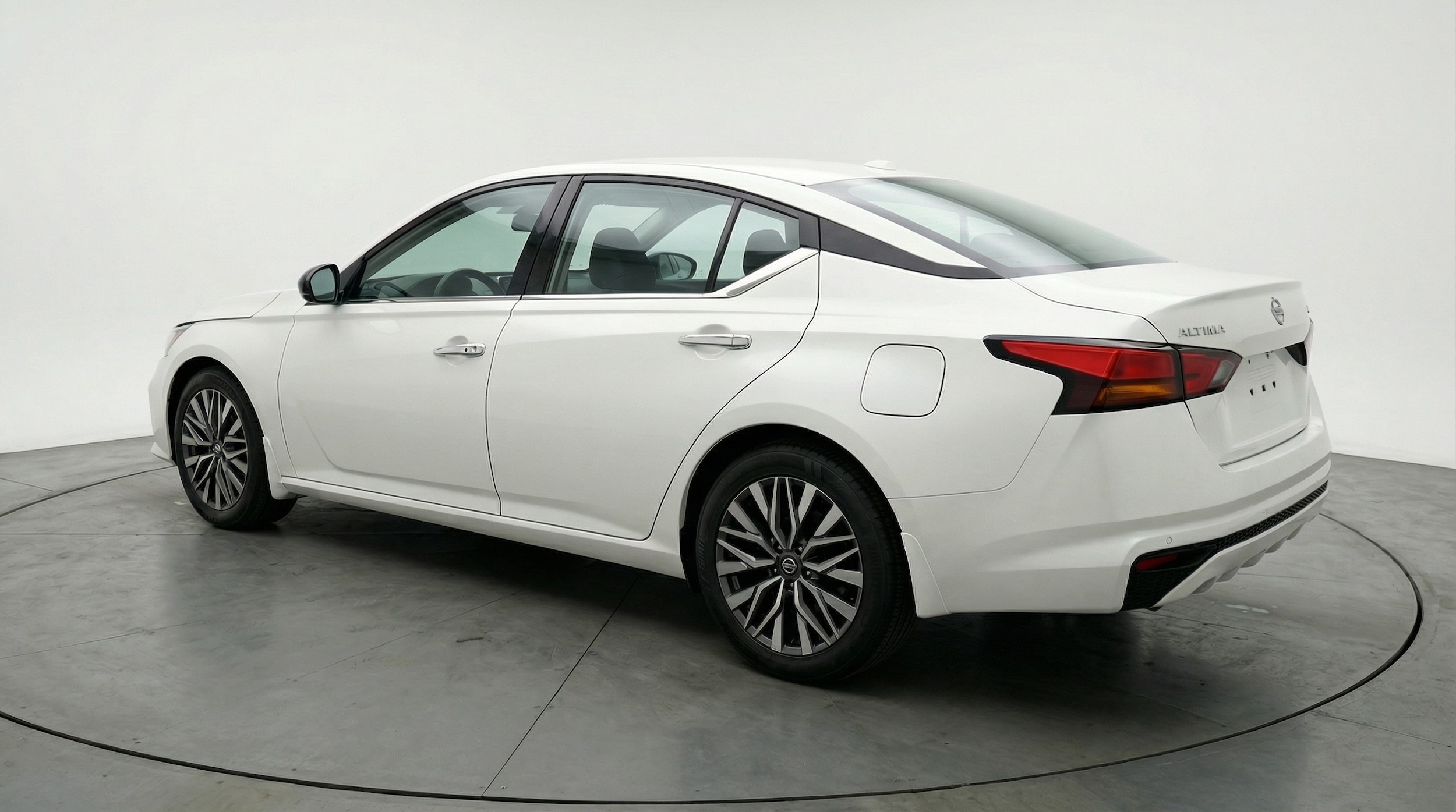 Thumbnail: 2025 Nissan Altima - 5