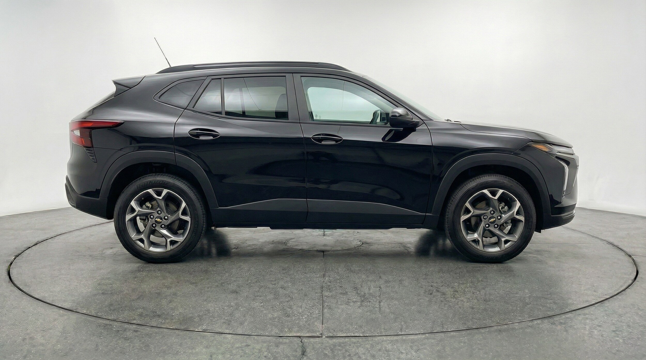 Thumbnail: 2025 Chevrolet Trax - 11