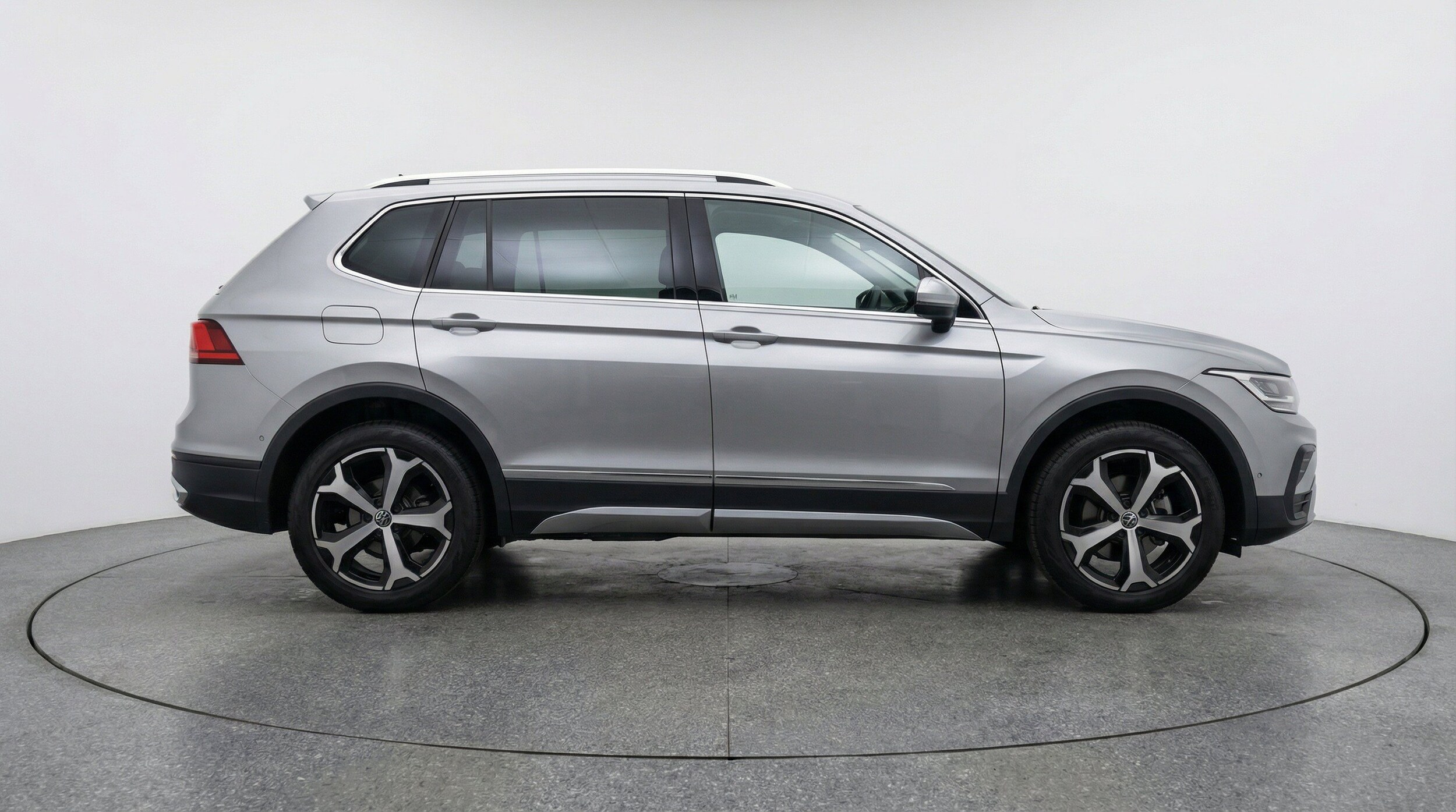 Thumbnail: 2026 Volkswagen Tiguan - 11