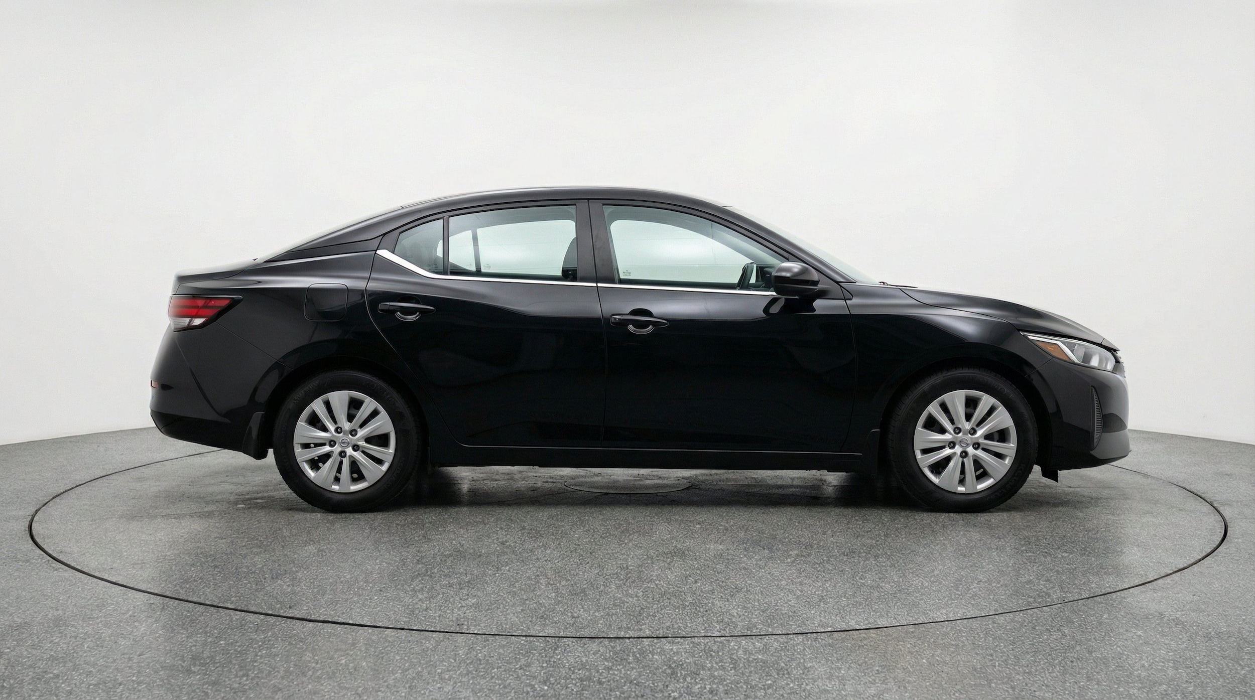 Thumbnail: 2025 Nissan Sentra - 10
