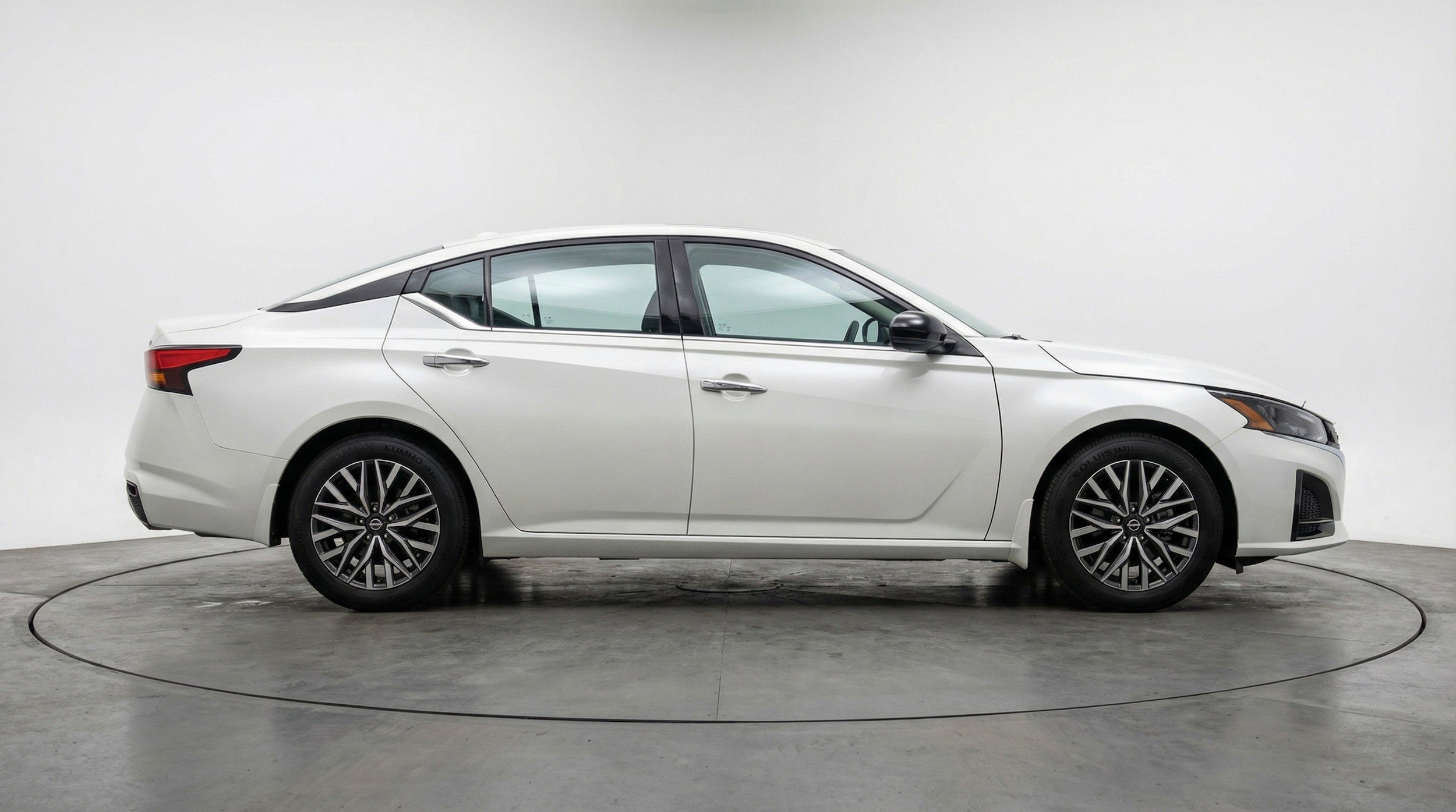 Thumbnail: 2025 Nissan Altima - 11