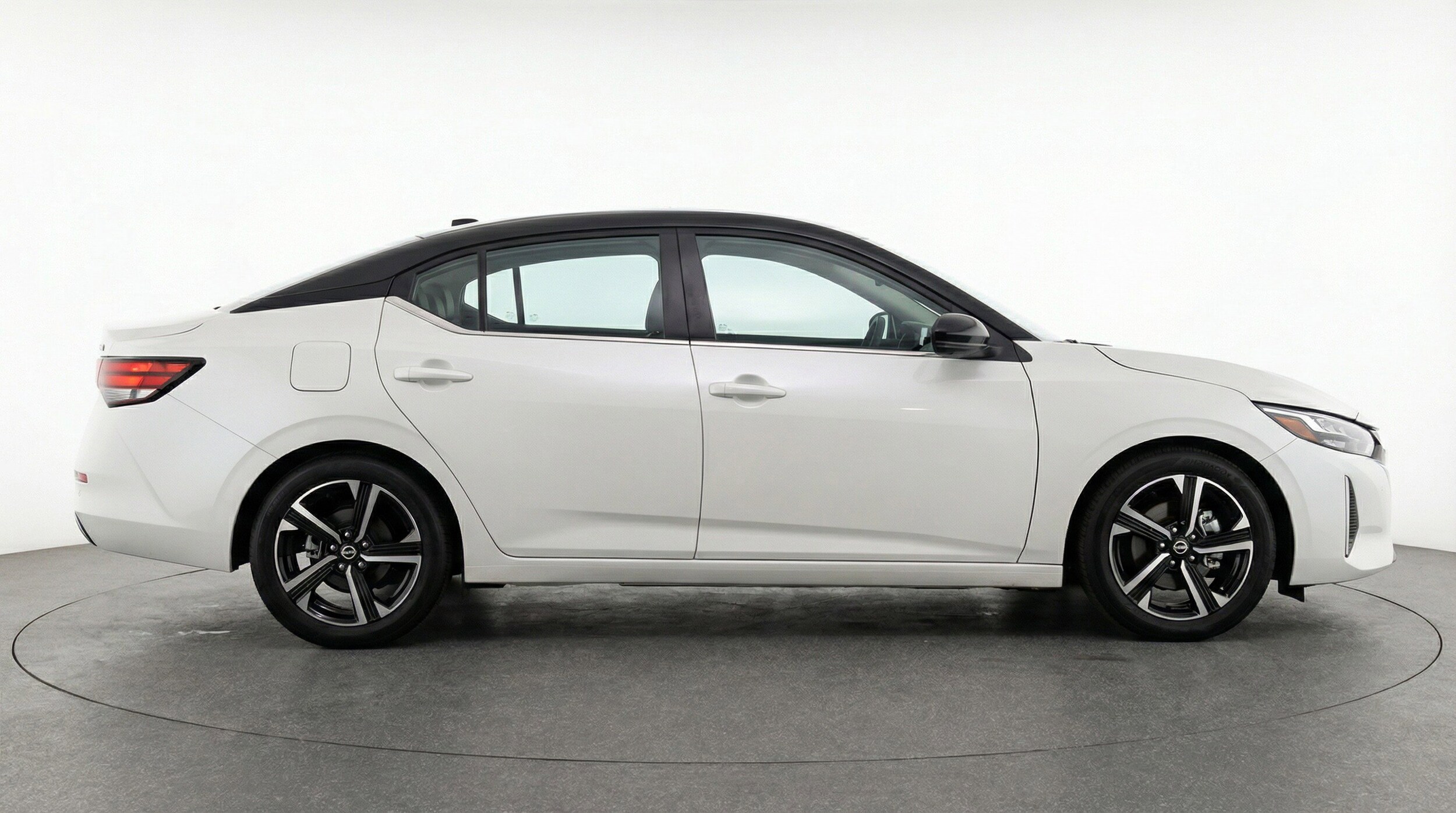 Thumbnail: 2025 Nissan Sentra - 11