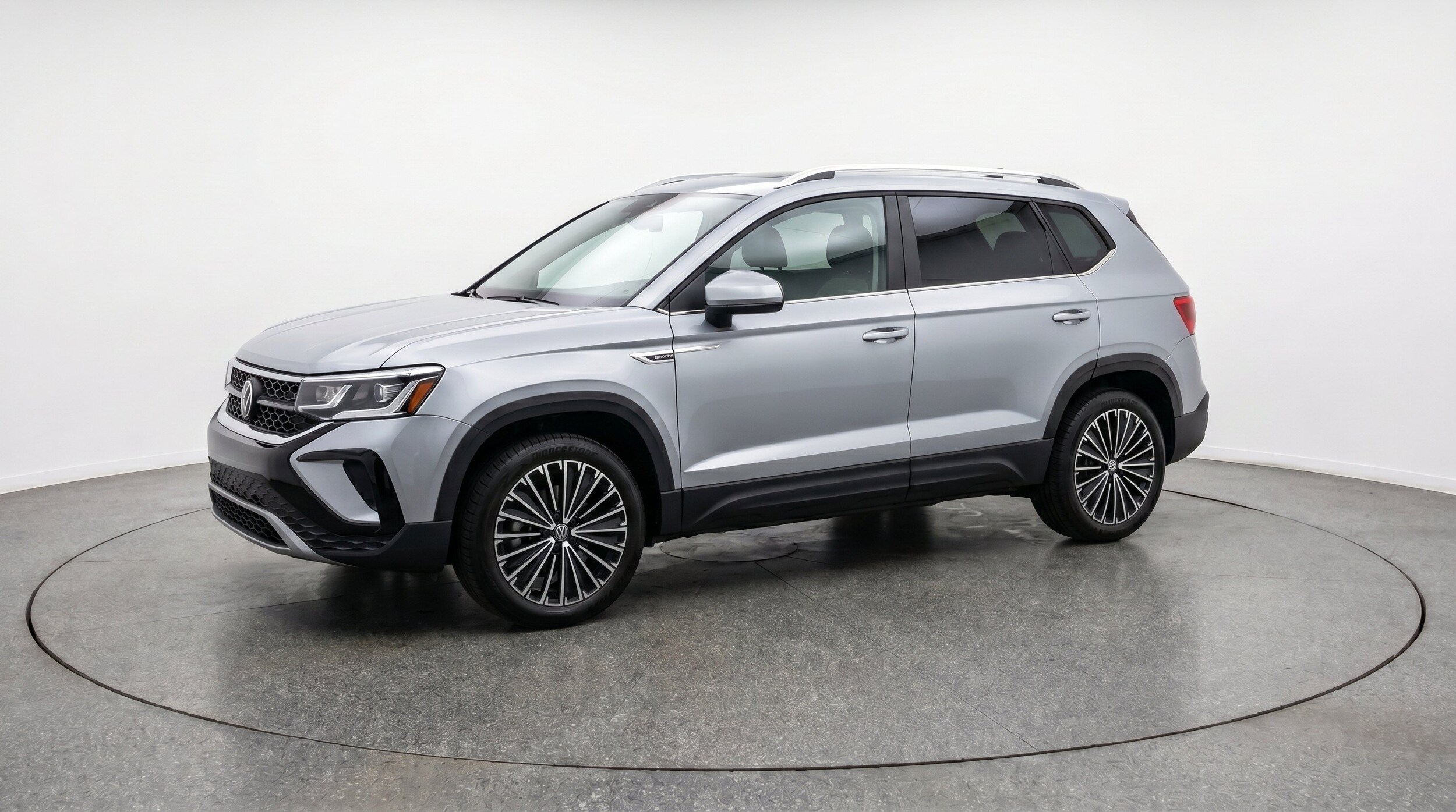 Thumbnail: 2026 Volkswagen Taos - 3