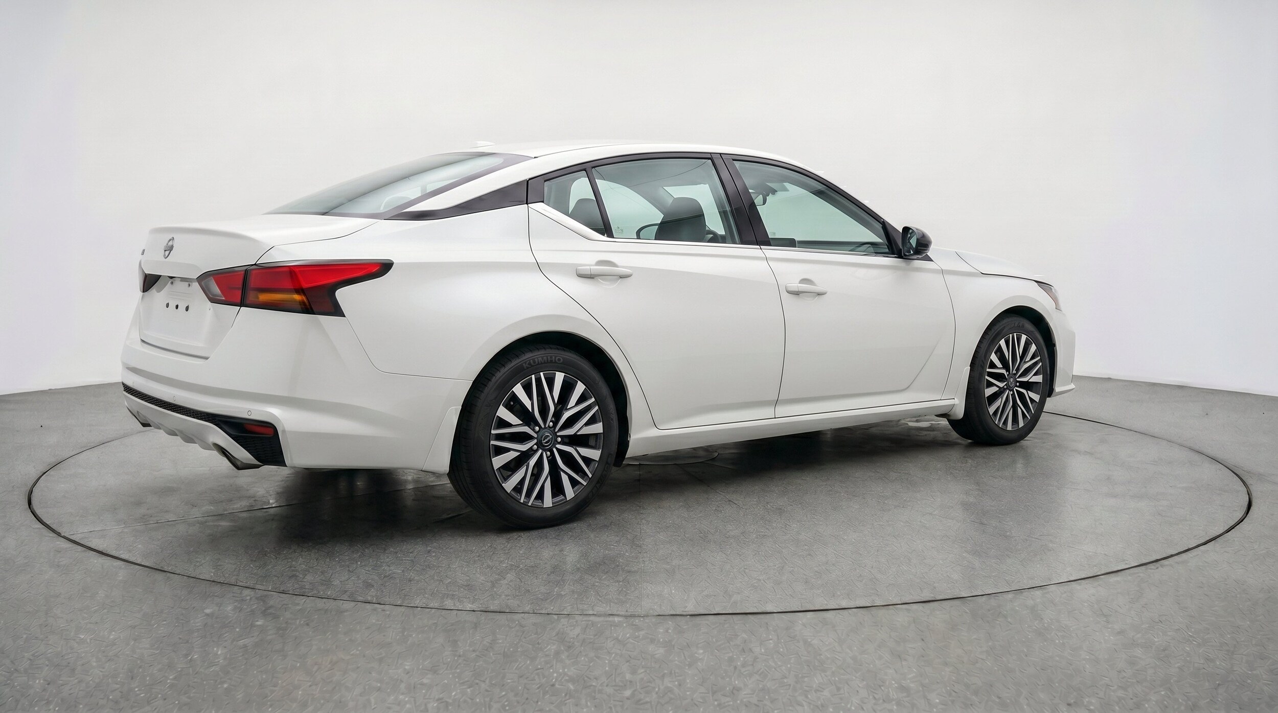 Thumbnail: 2025 Nissan Altima - 9
