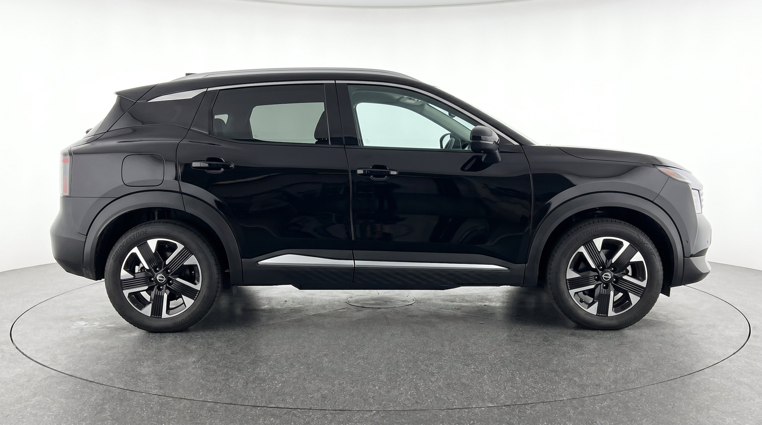 Thumbnail: 2026 Nissan Kicks - 11