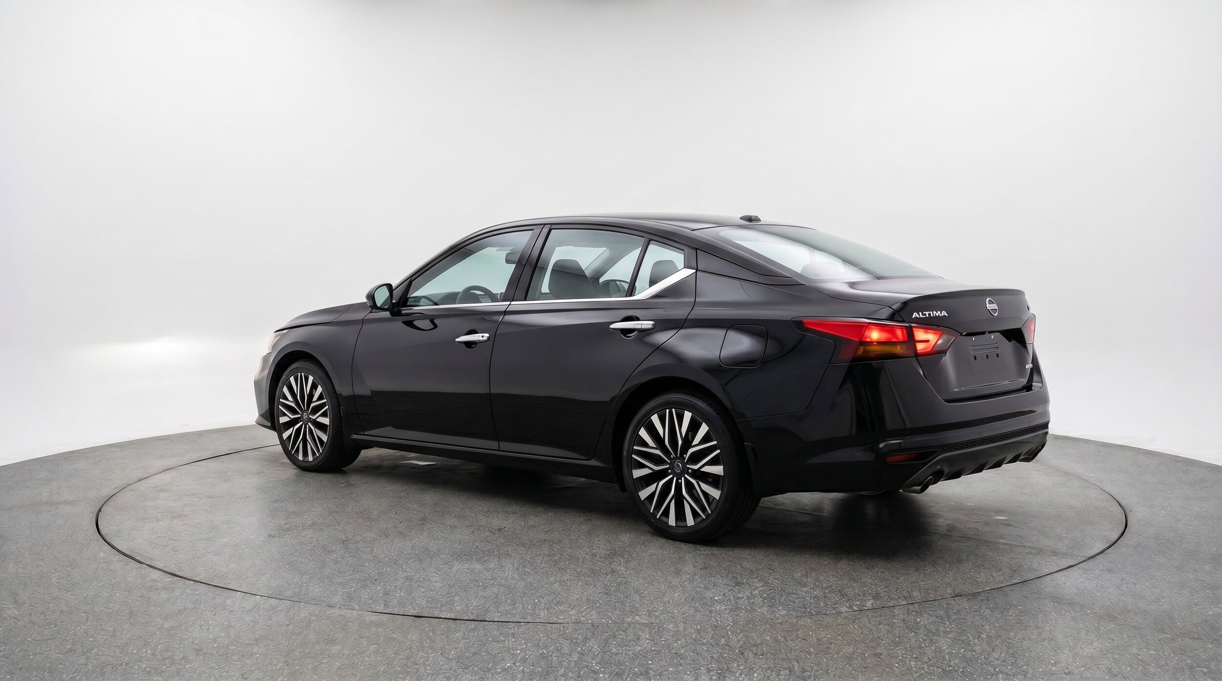 Thumbnail: 2025 Nissan Altima - 6