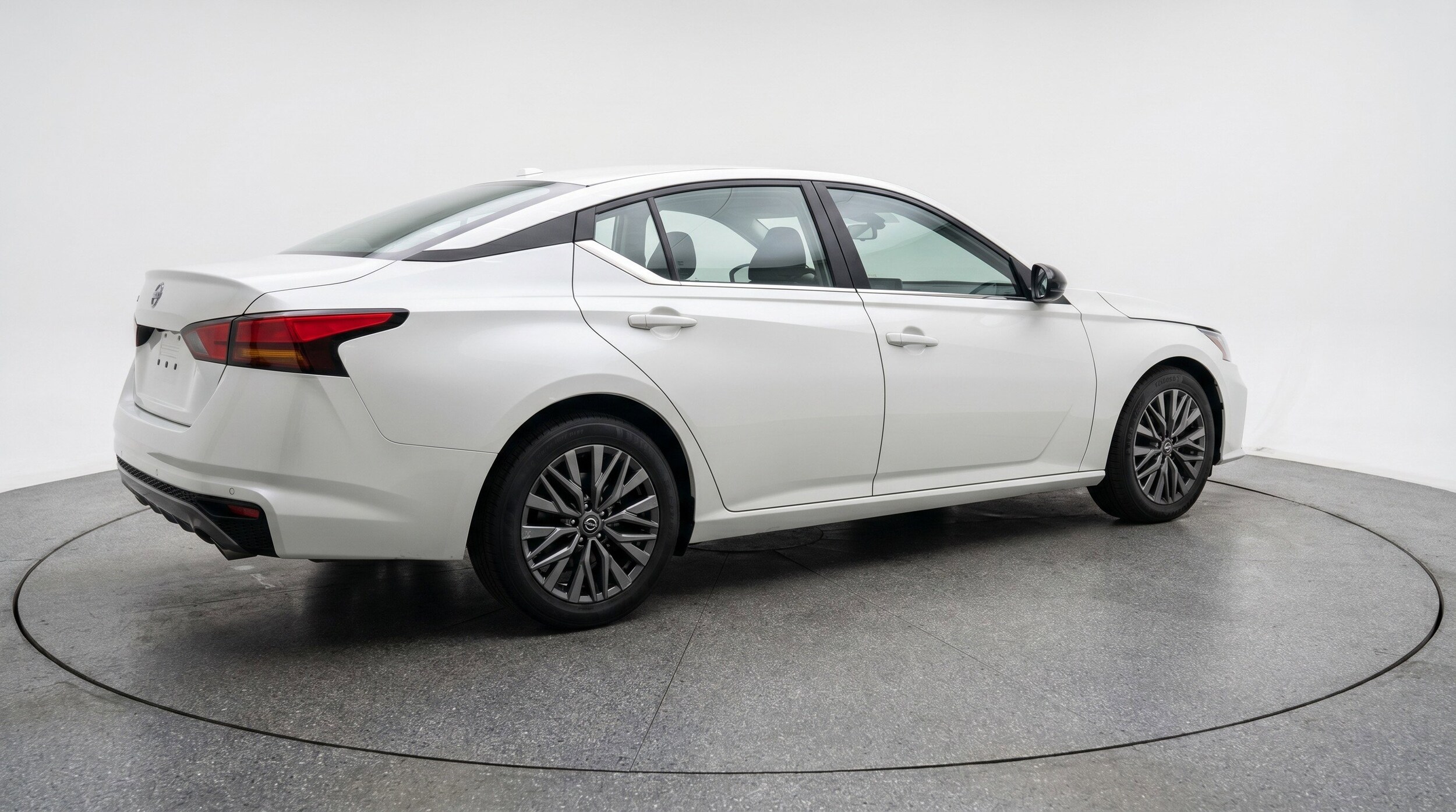 Thumbnail: 2025 Nissan Altima - 9