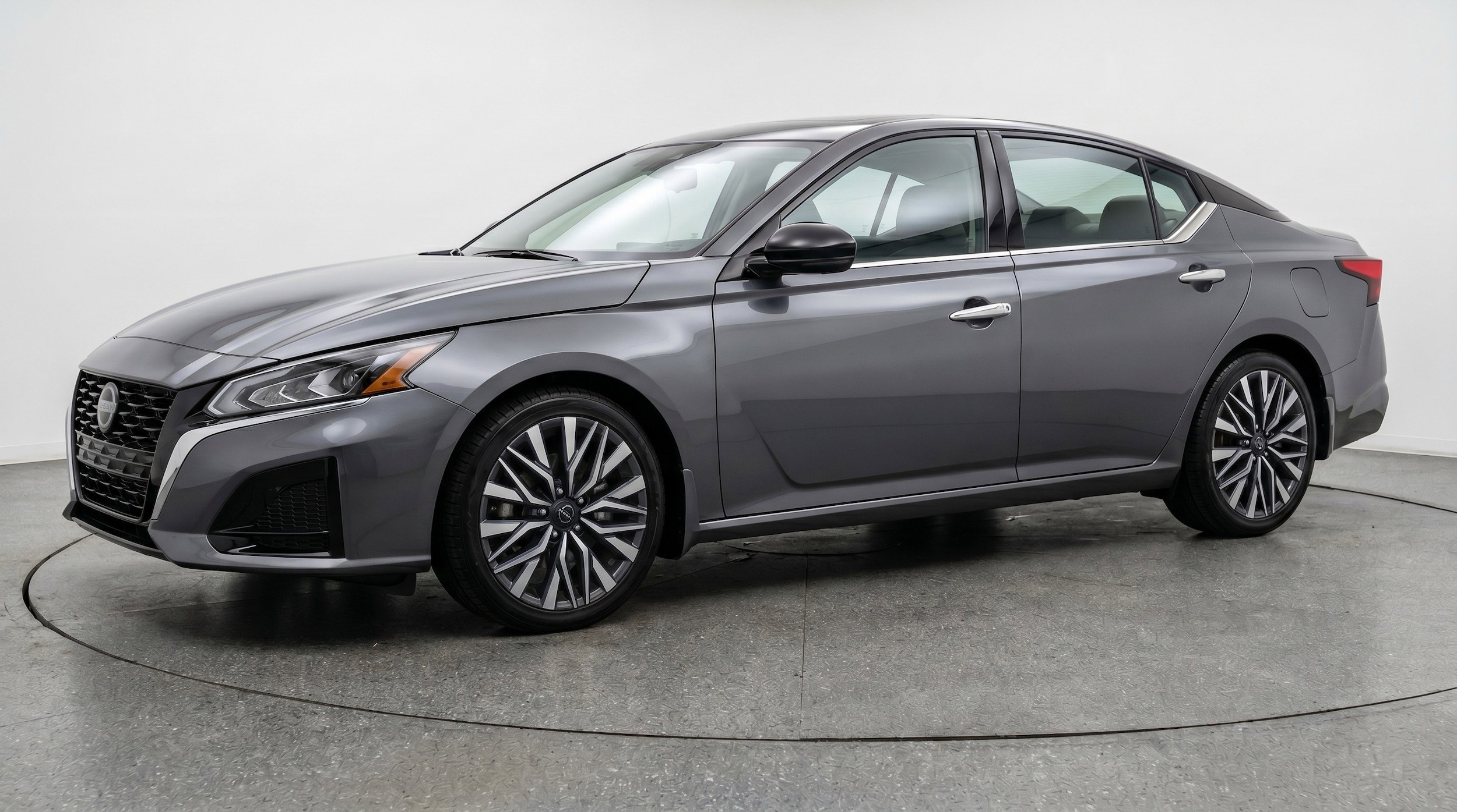 Thumbnail: 2025 Nissan Altima - 3